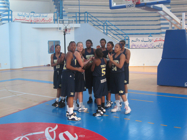 Final huddle under the basket