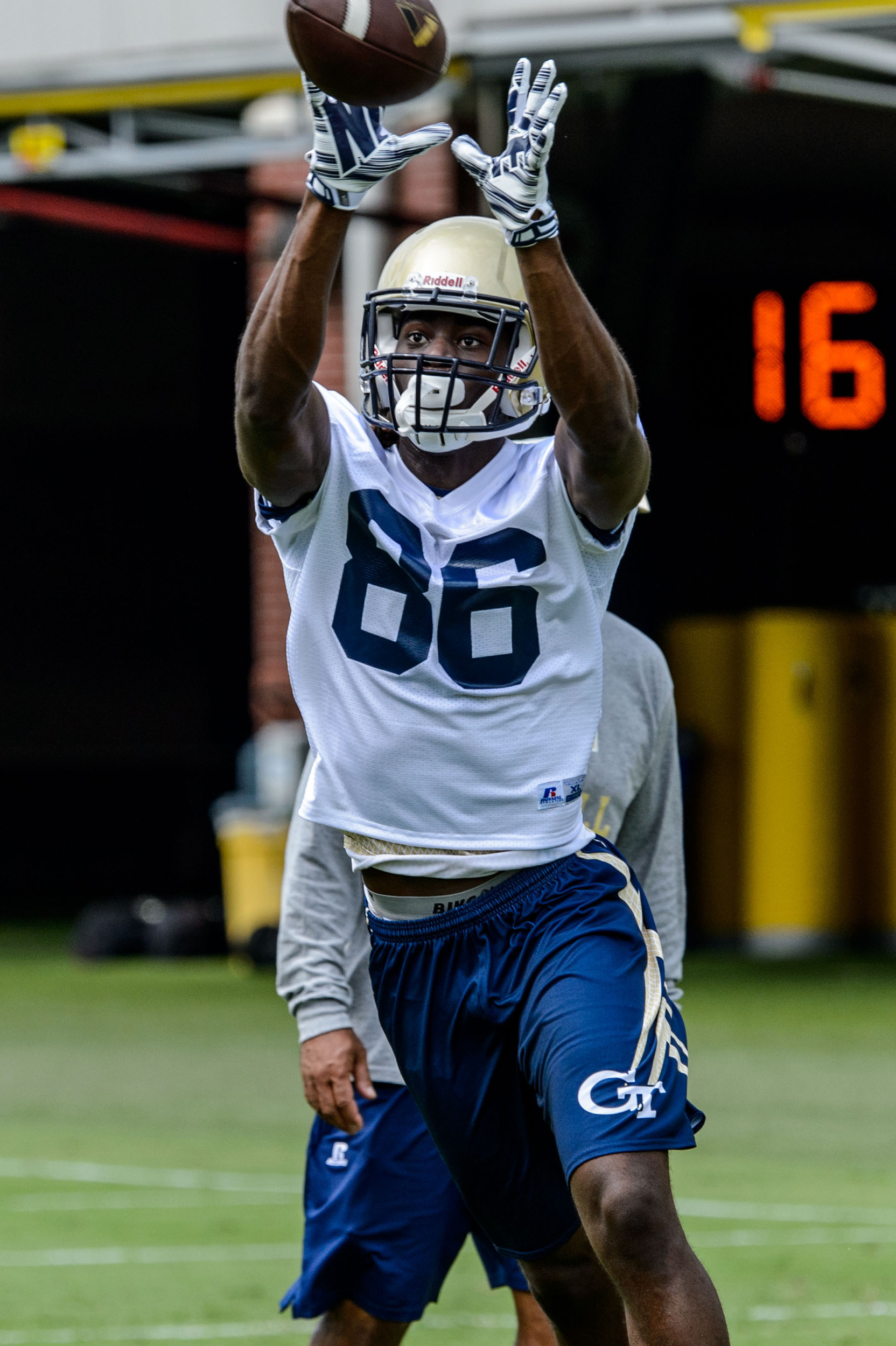 Antonio Messick (86)