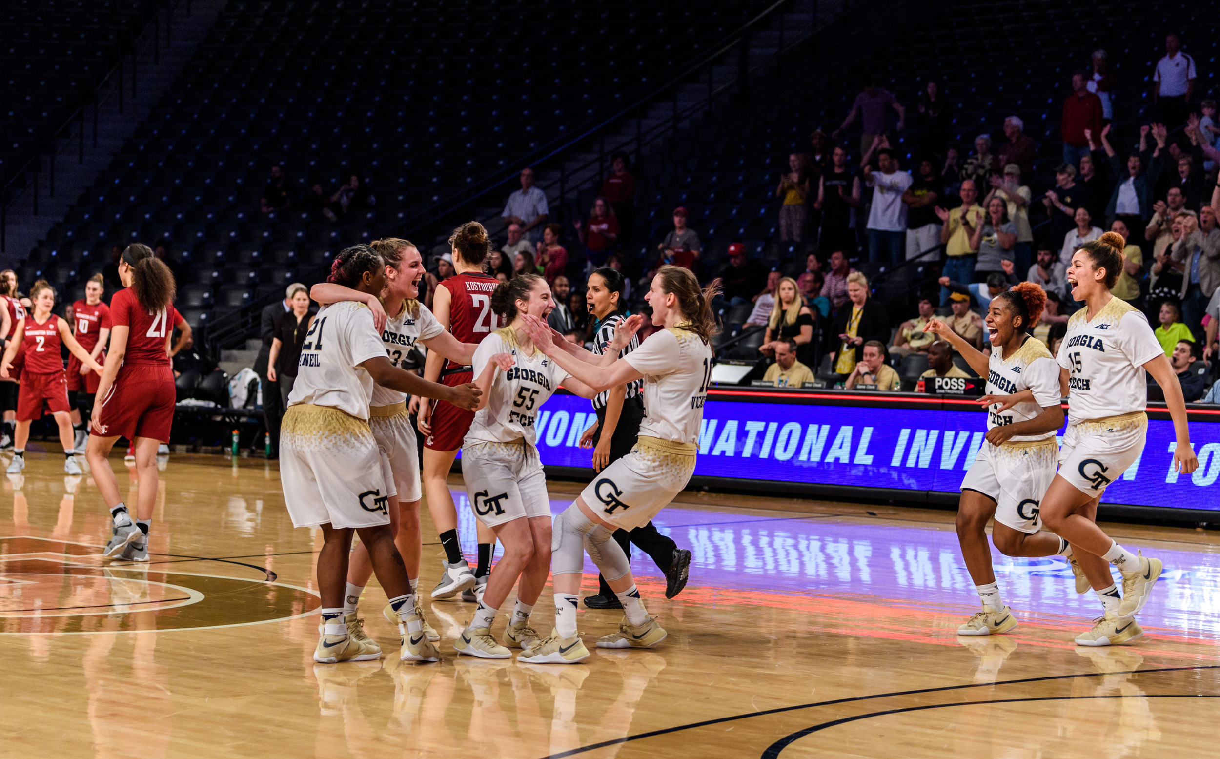The Jackets win and advance to the WNIT Championship!