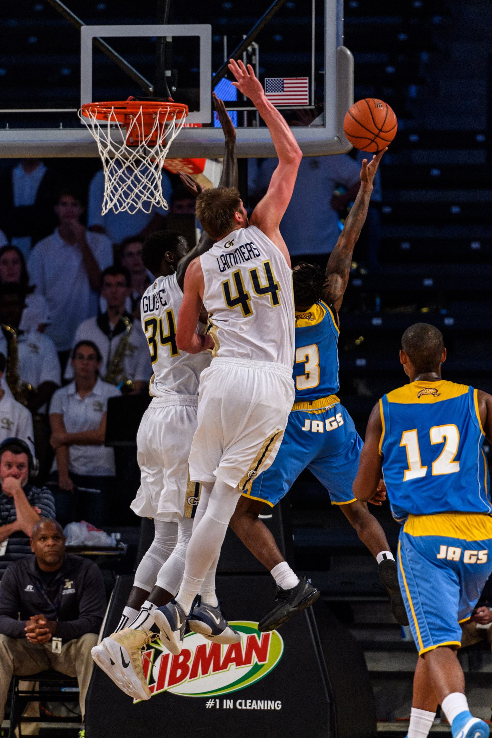 Abdoulaye Gueye (34), Ben Lammers (44)