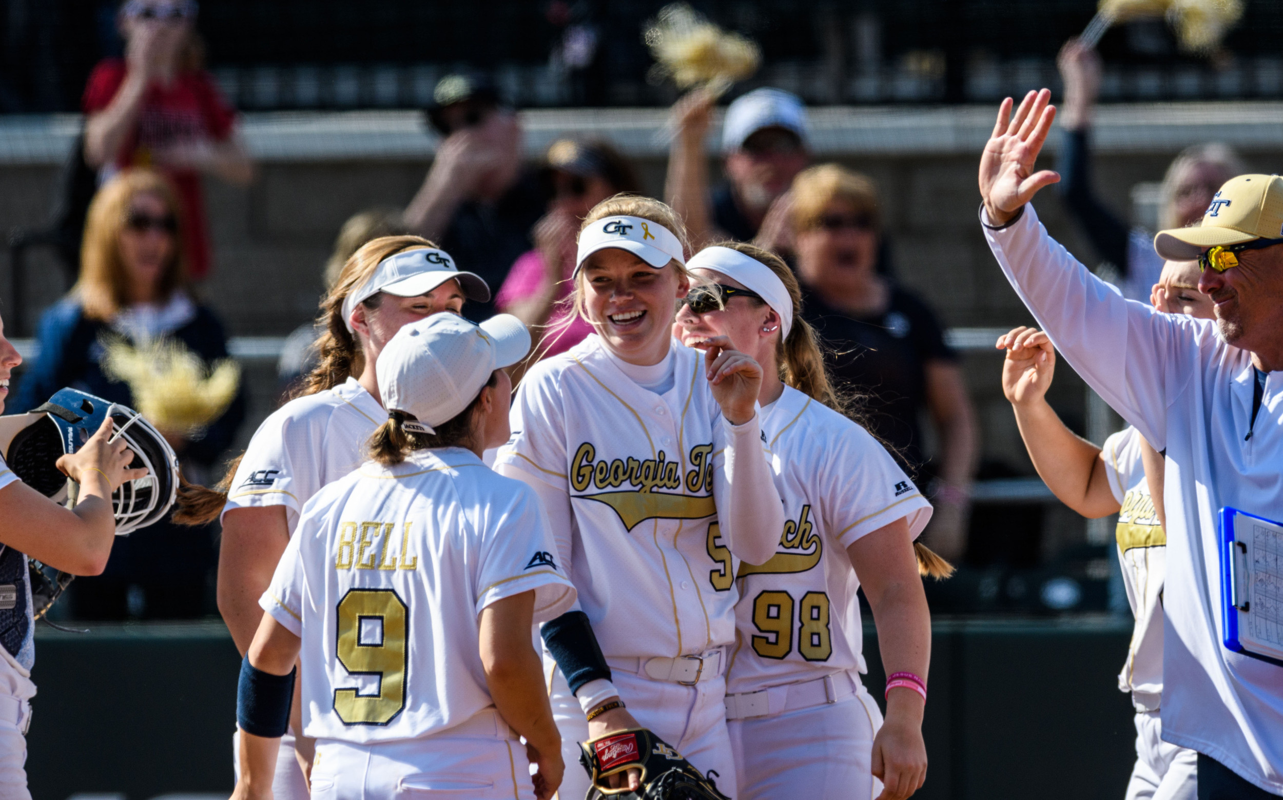 The team congratulates Brooke Barfield (5)
