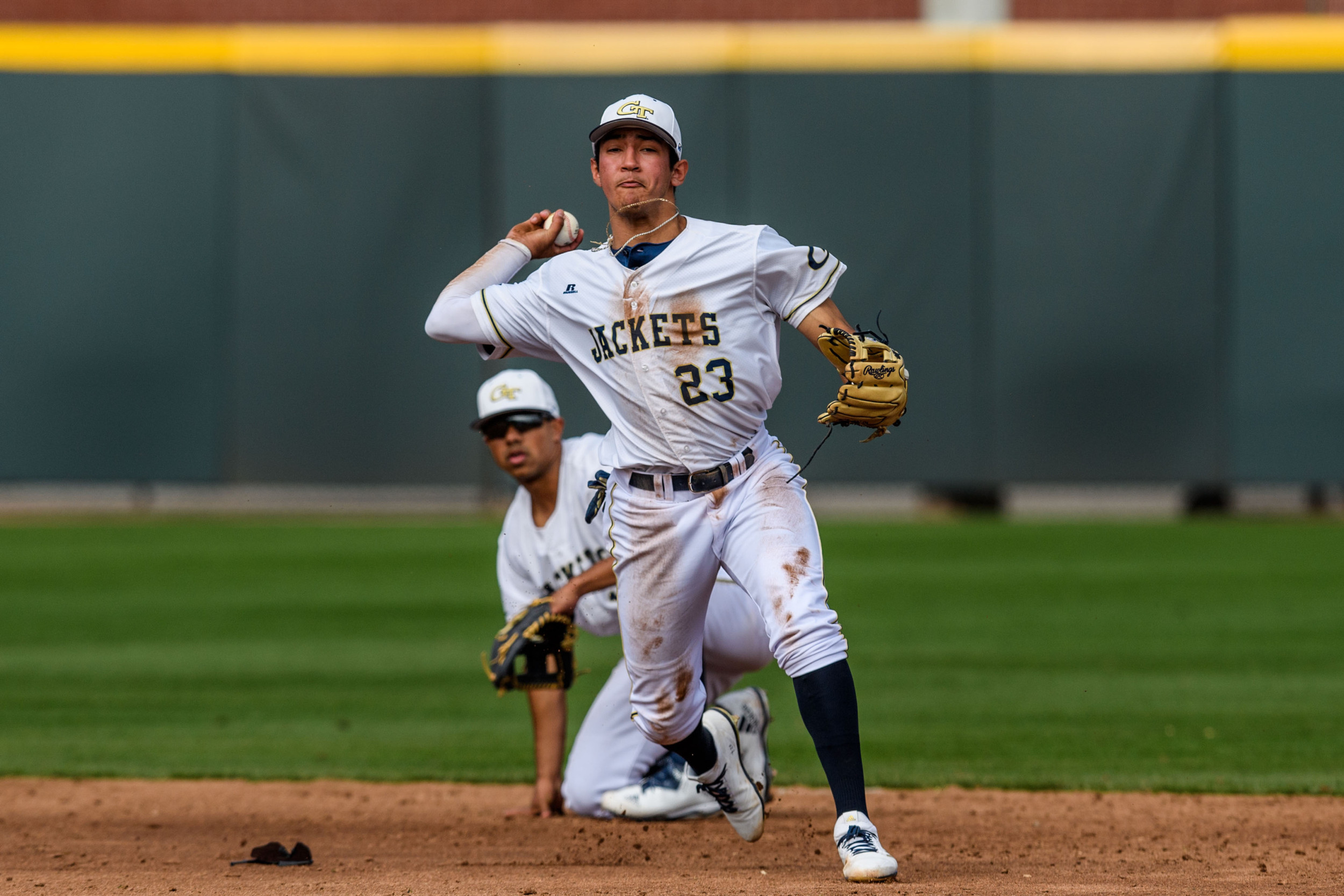 Oscar Serratos (23)