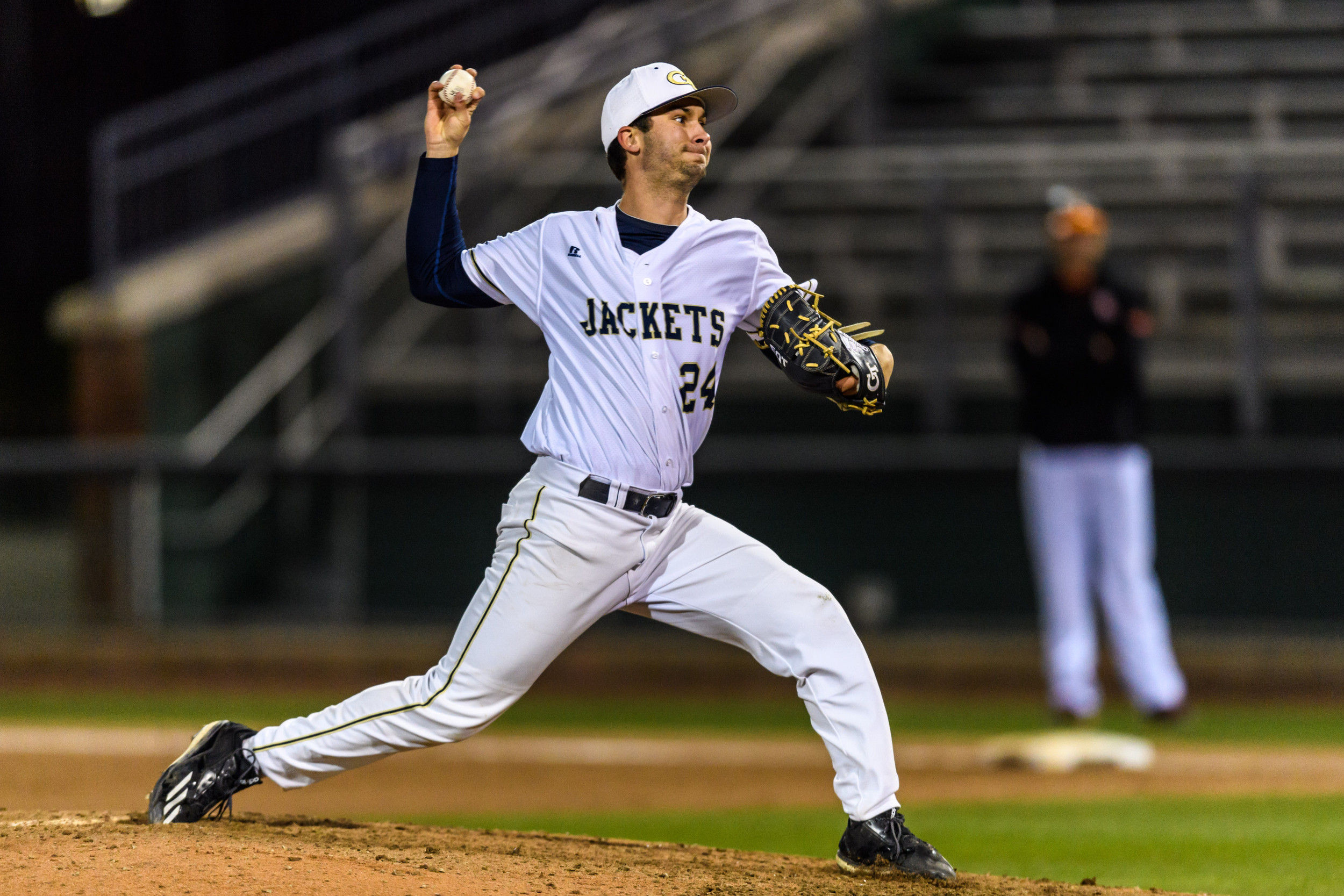 Jake Lee (24)