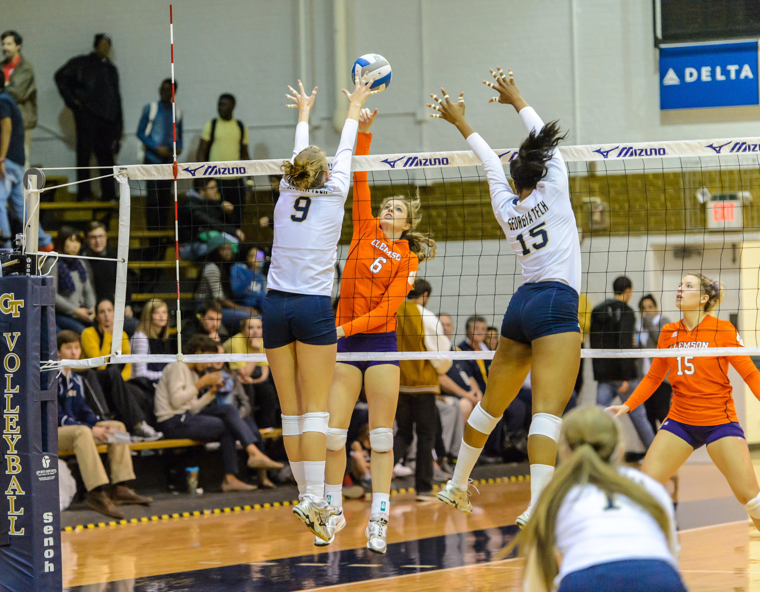 Chanell Clark-Bibbs (15), Courtney Felinski (9)