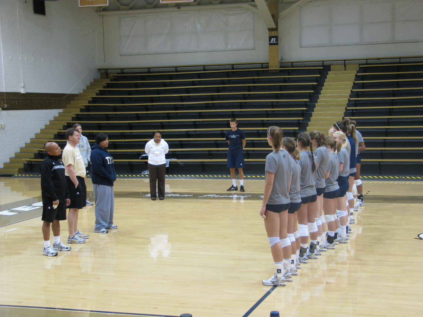 The Yellow Jackets get in one last practice at O'Keefe before heading to the airport.