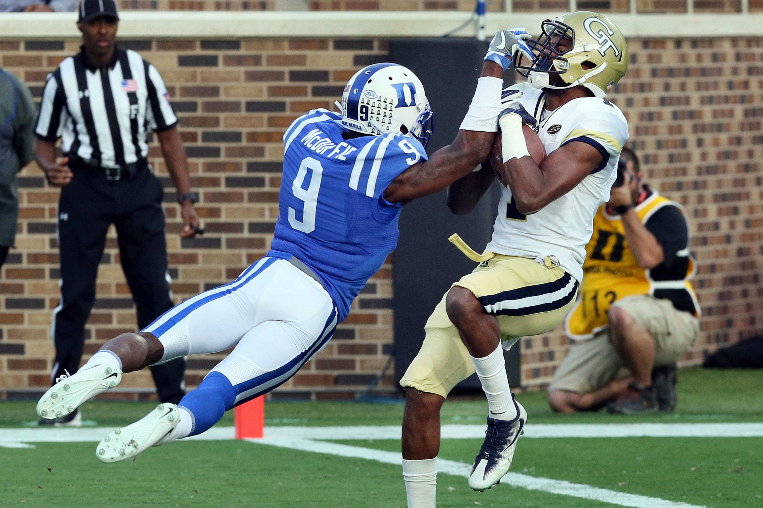Nov 18, 2017; Durham, NC, USA; Georgia Tech Yellow Jackets running back Qua Searcy (1) catches the ball in front of Duke Blue Devils safety Jeremy McDuffie (9) and falls into the end zone for a touchdown in the first half at Wallace Wade Stadium. Mandatory Credit: Mark Dolejs-USA TODAY Sports