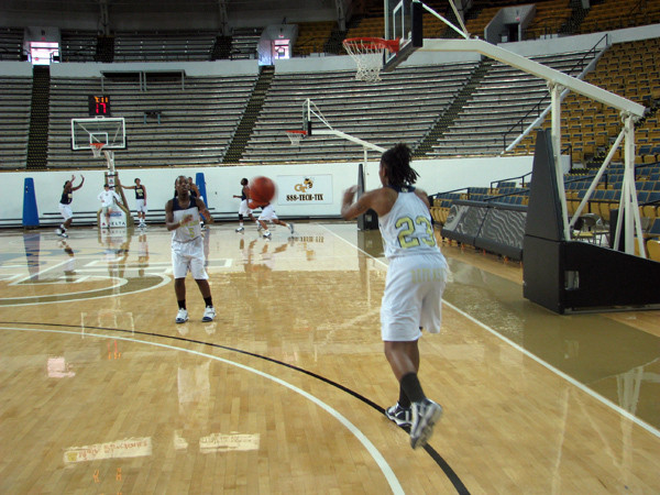 Women's Basketball Practice (11/3/09)