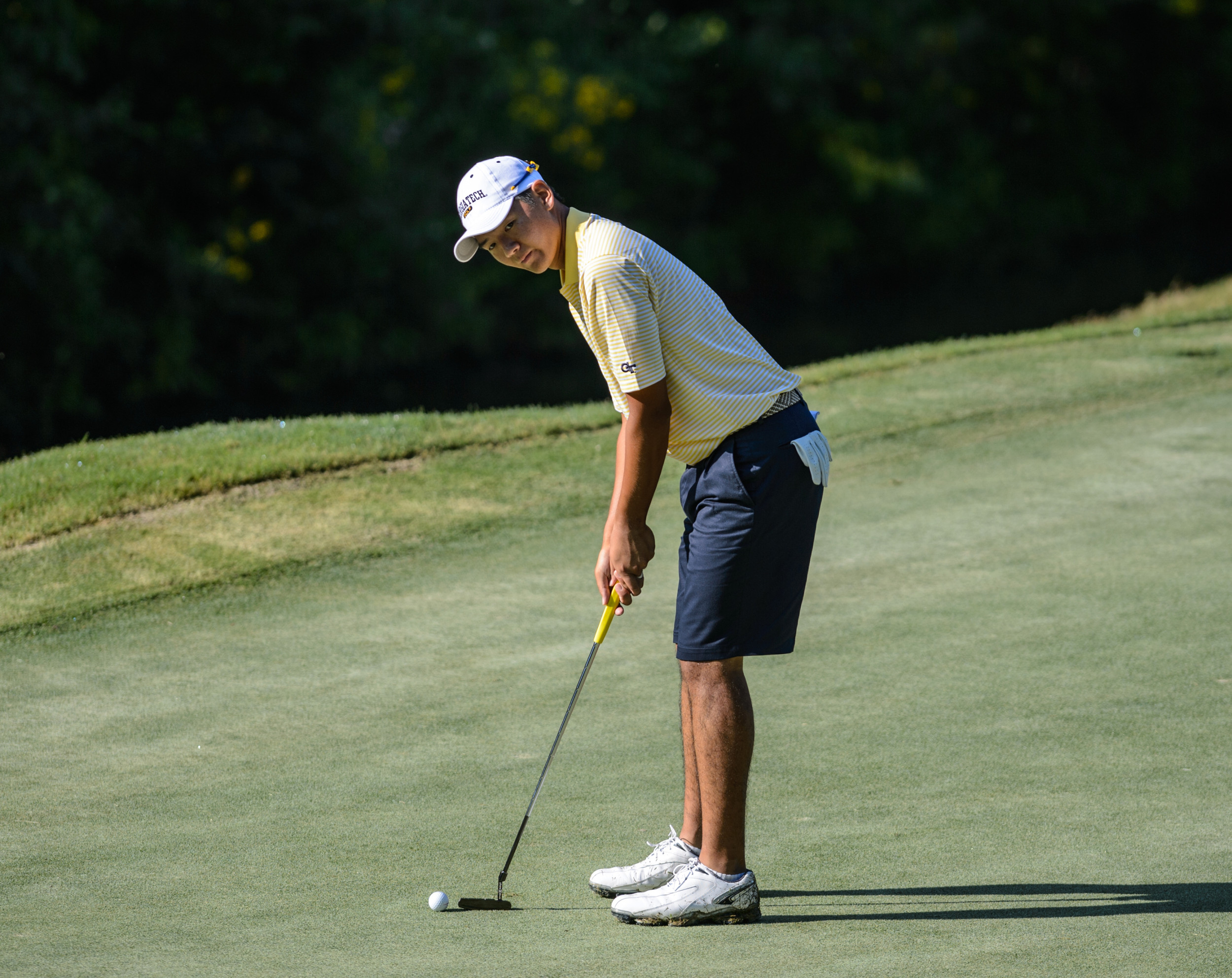 Shun Yat Hak freshman golfer 2012-13