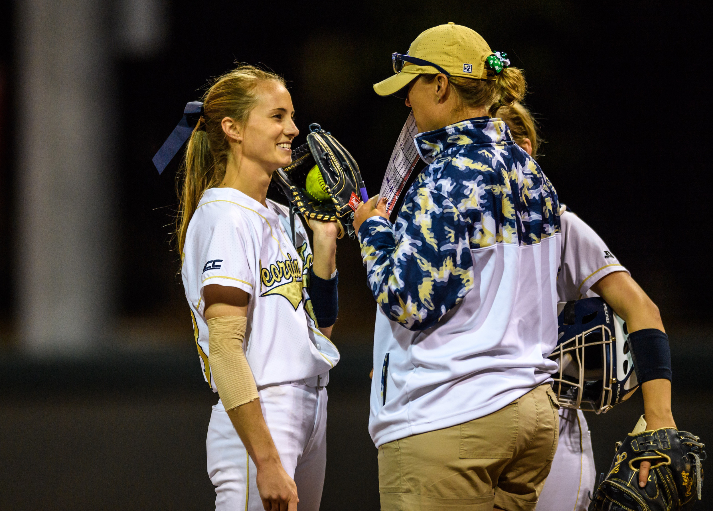 Emily Anderson (88), Assistant Coach Sage Woodham