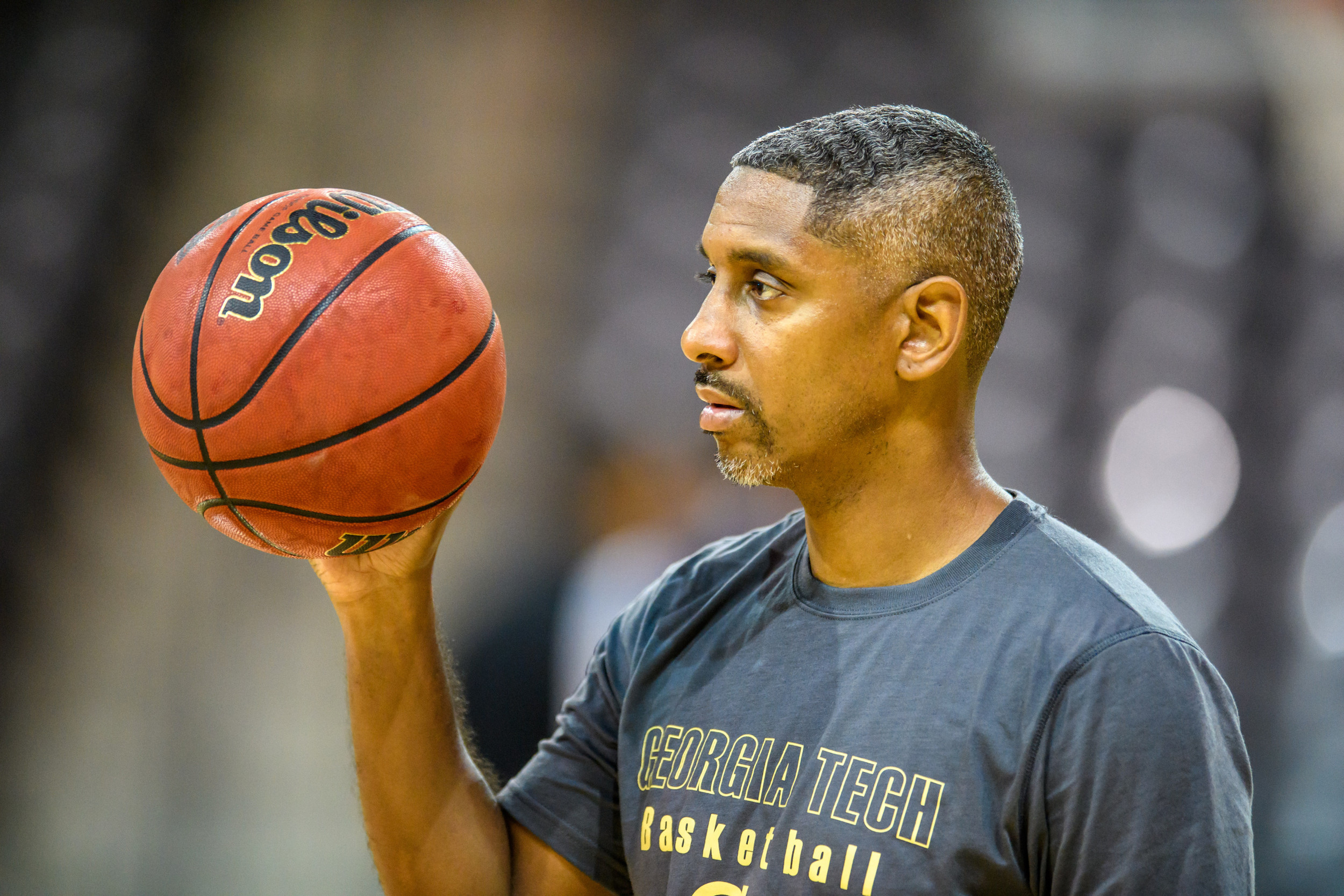 Assistant Coach Darryl LaBarrie