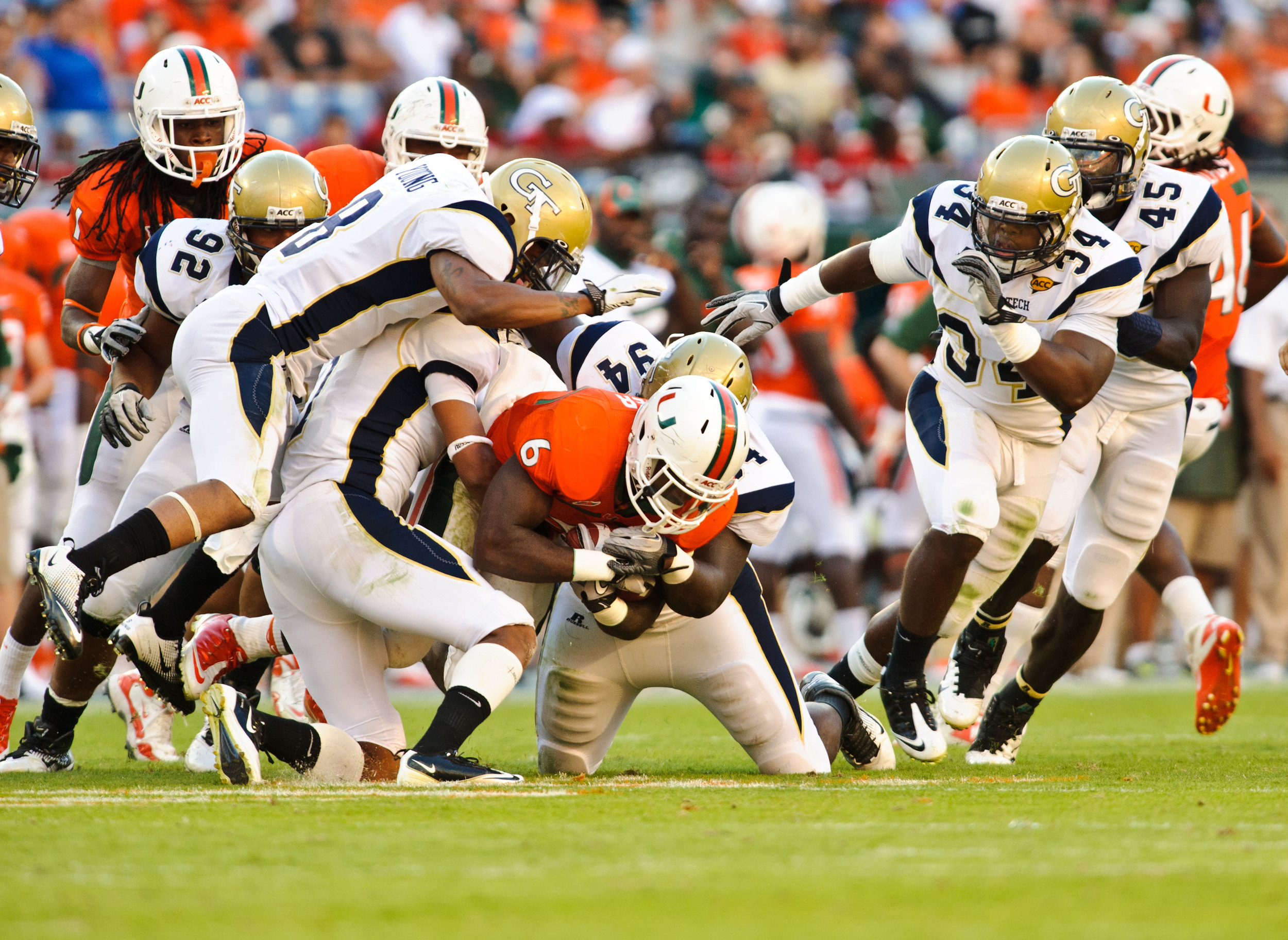 The defense makes a stop.