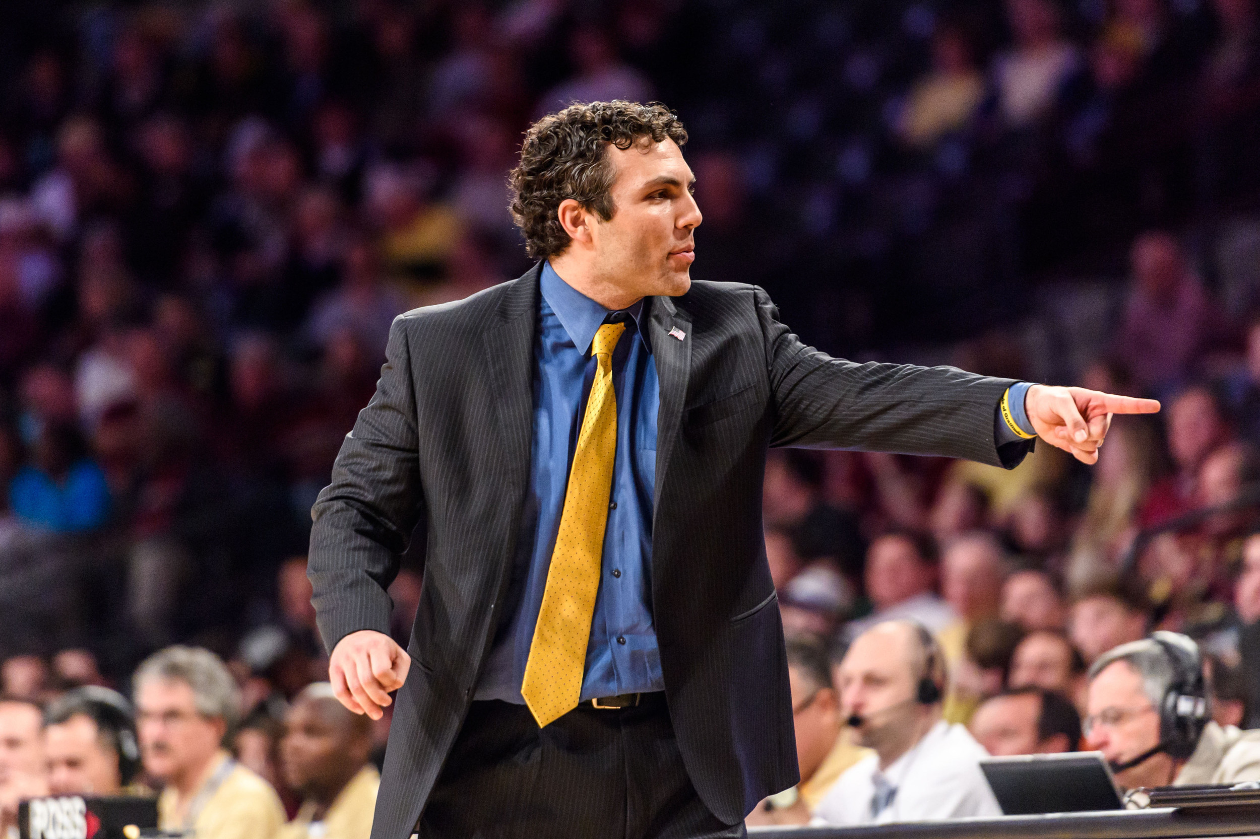 Coach Josh Pastner