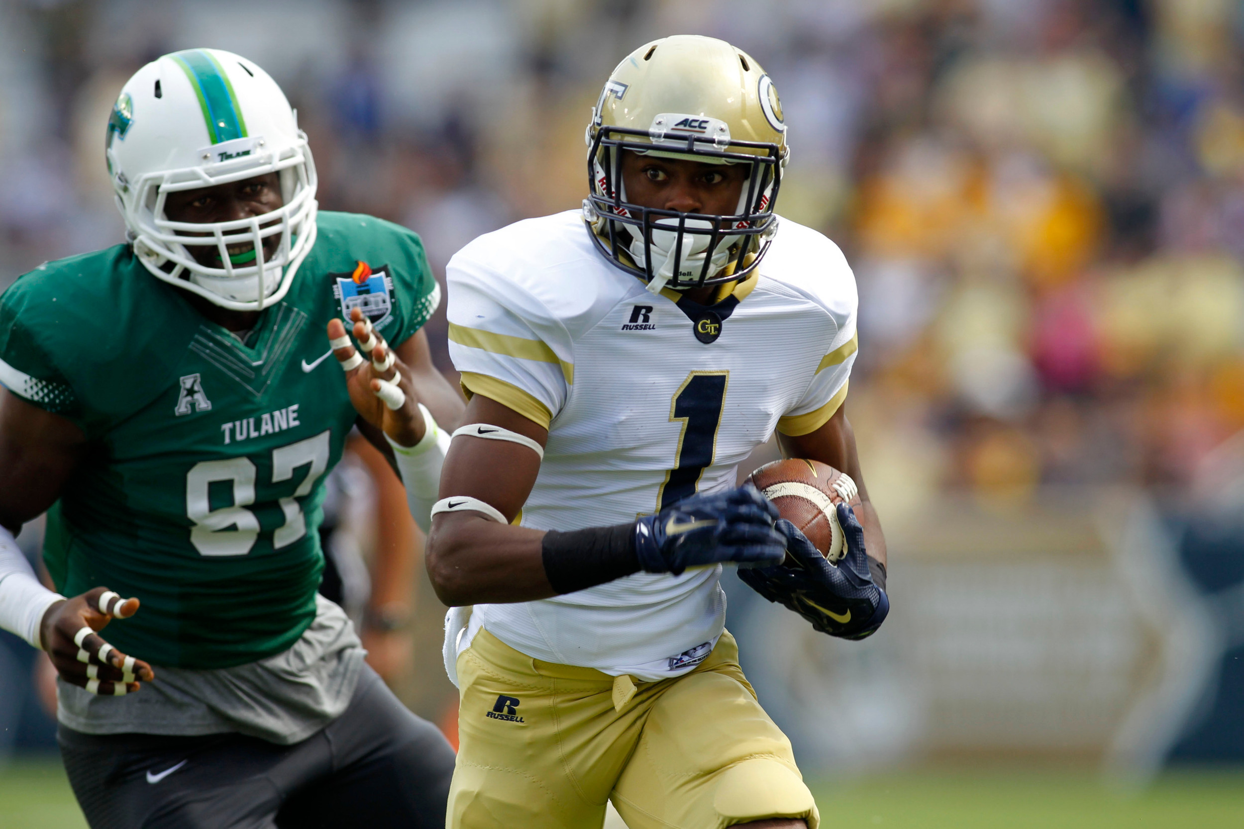 Georgia Tech Yellow Jackets running back Qua Searcy (1) runs the ball against the Tulane Green Wave in the first quarter at Bobby Dodd Stadium. Brett Davis-USA TODAY Sports