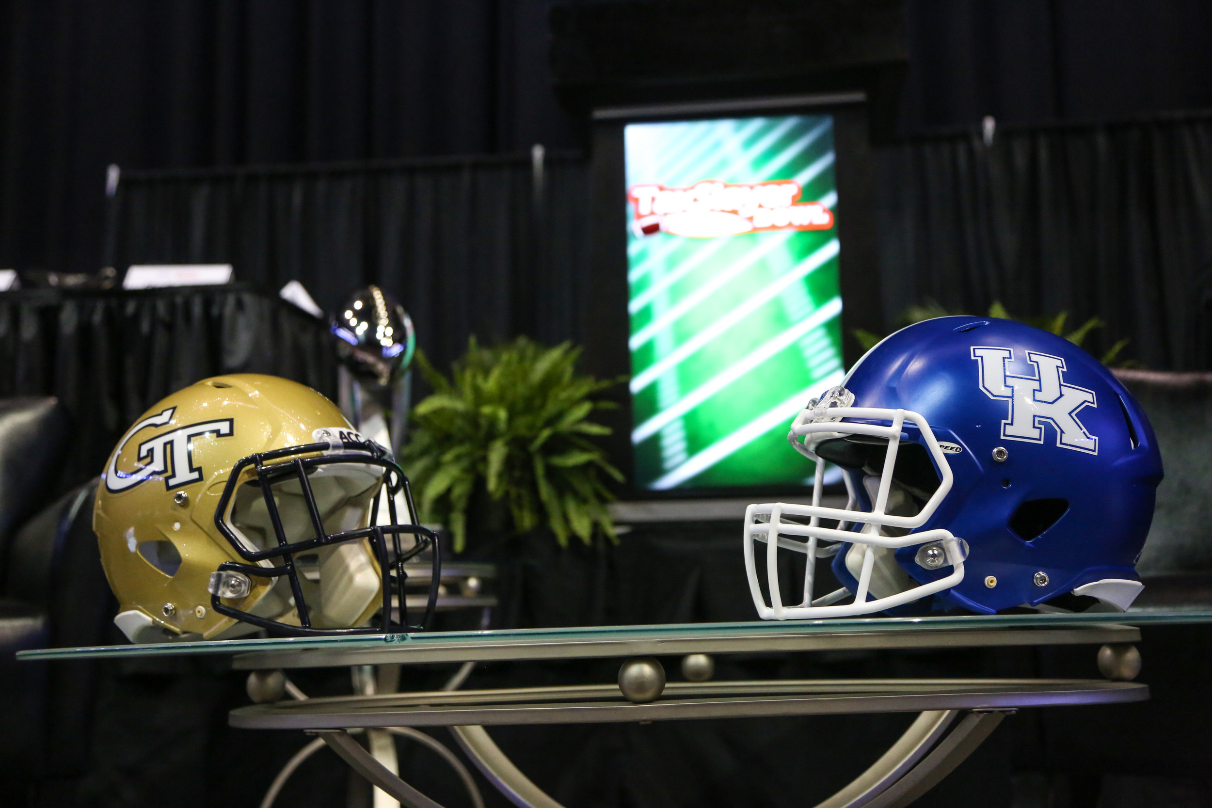 TaxSlayer Bowl Press Conference (50) (Dec. 8, 2016)