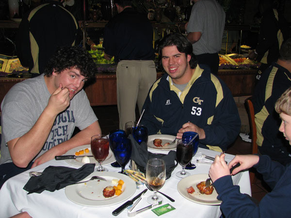 Yellow Jackets eat dinner at Fire of Brazil.