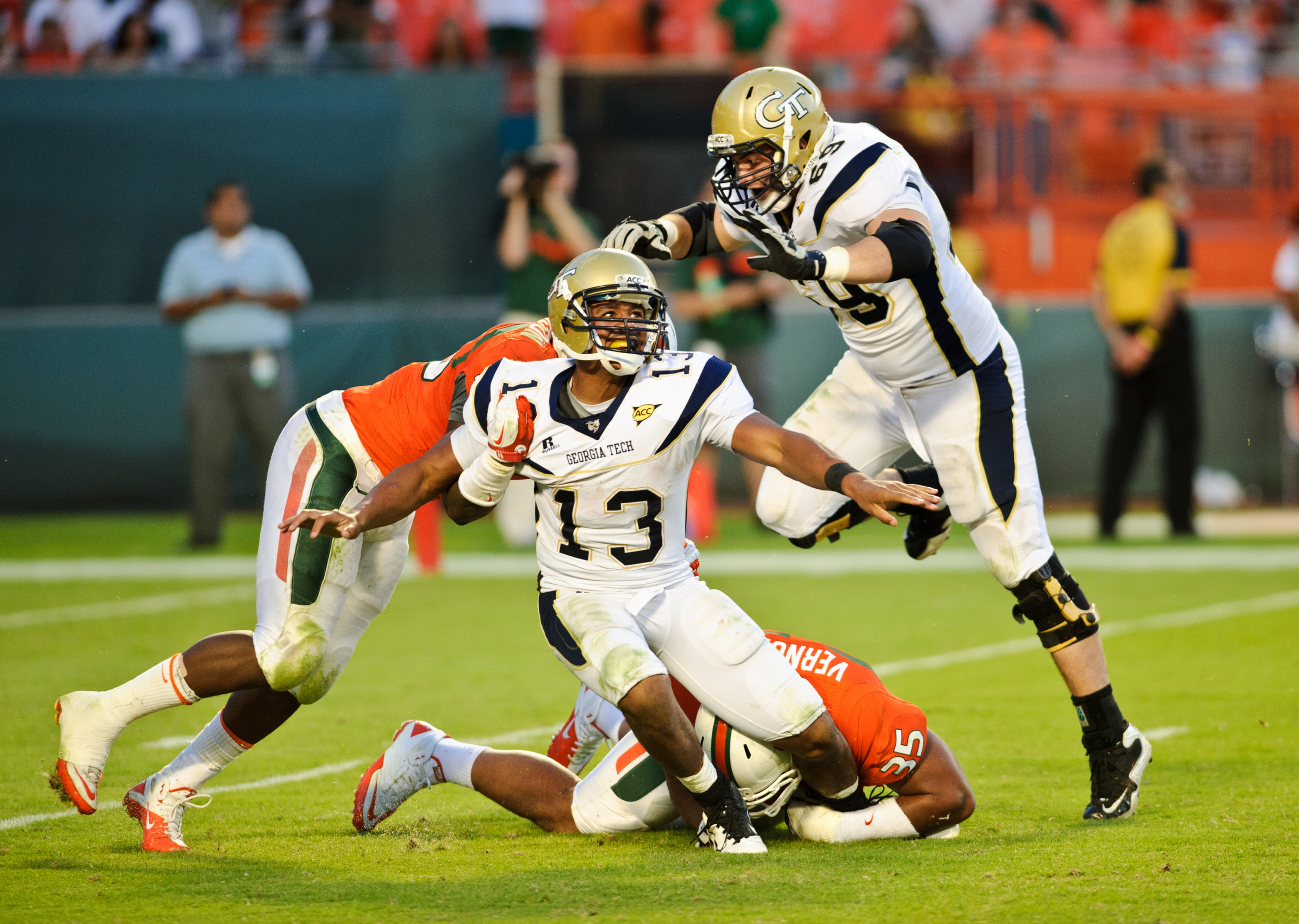 Tyler Kidney (69), Tevin Washington (13)