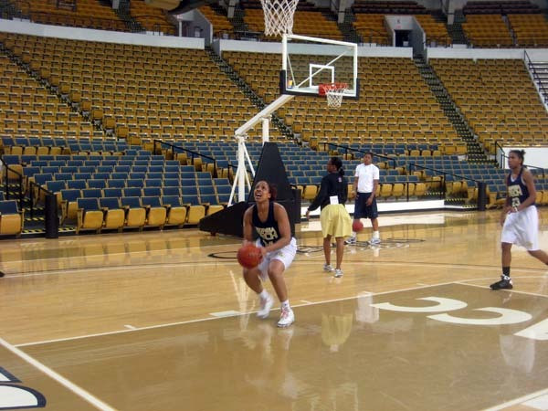 The Yellow Jackets prepare for the 2009 Foreign Tour