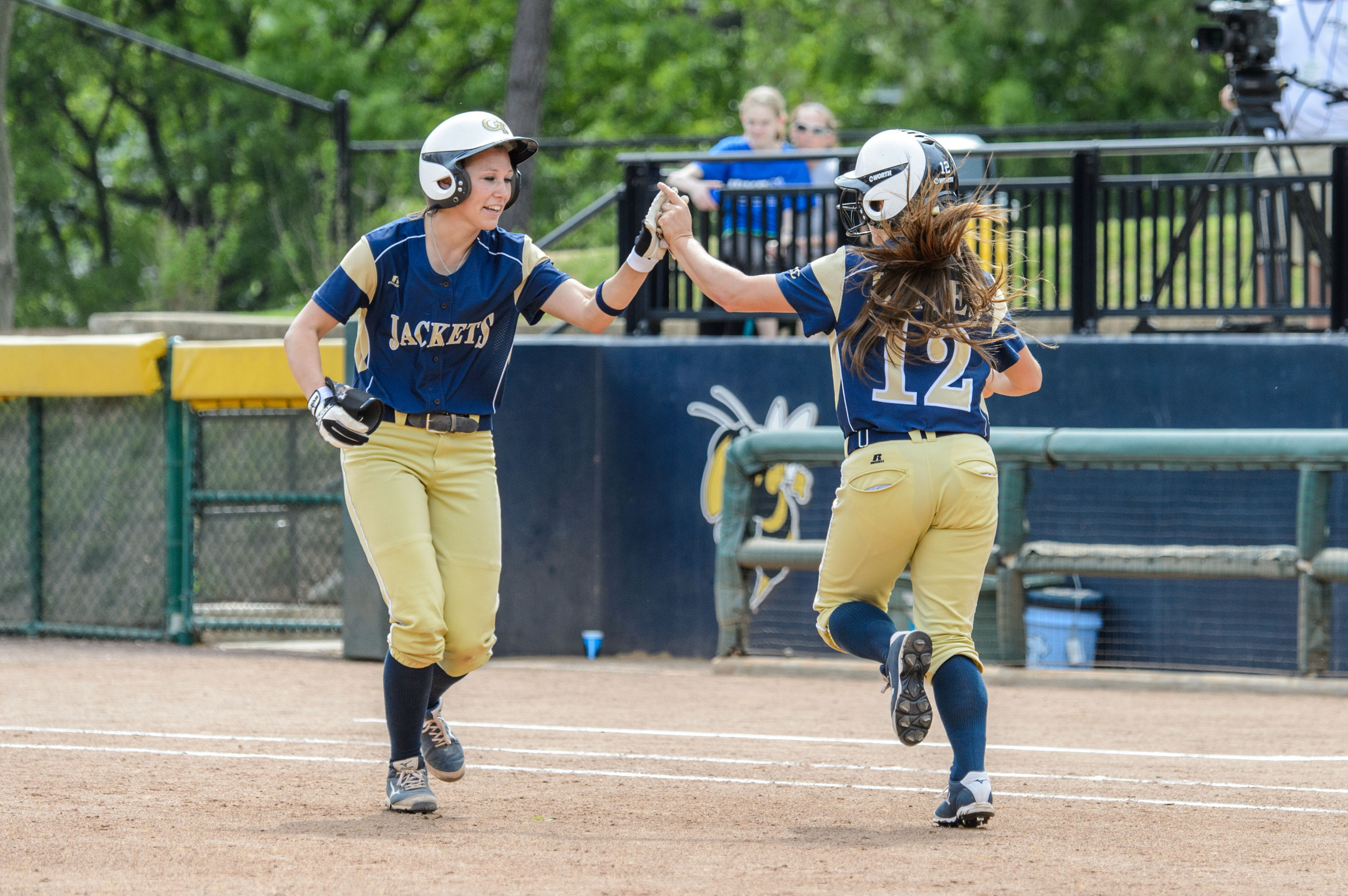 Kaitlin Kates (12), Maddie Lionberger (2)