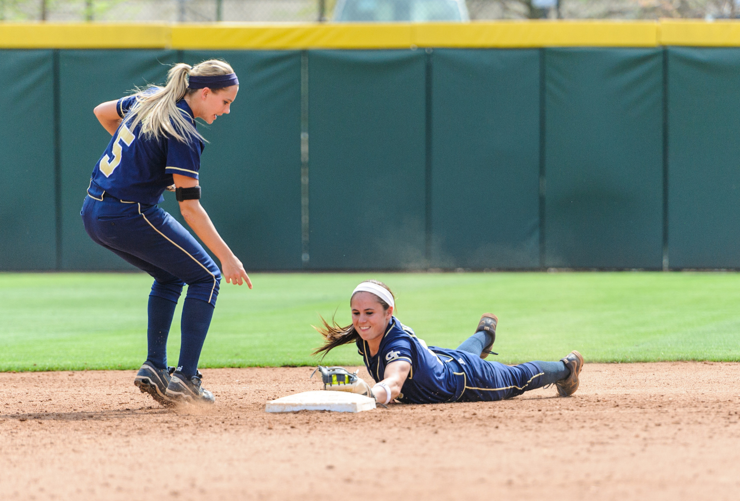 Ashley Thomas (5), Chelsie Thomas (11)