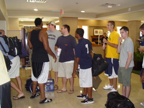 Players arrive for the start of fall camp (July 22, 2008)
