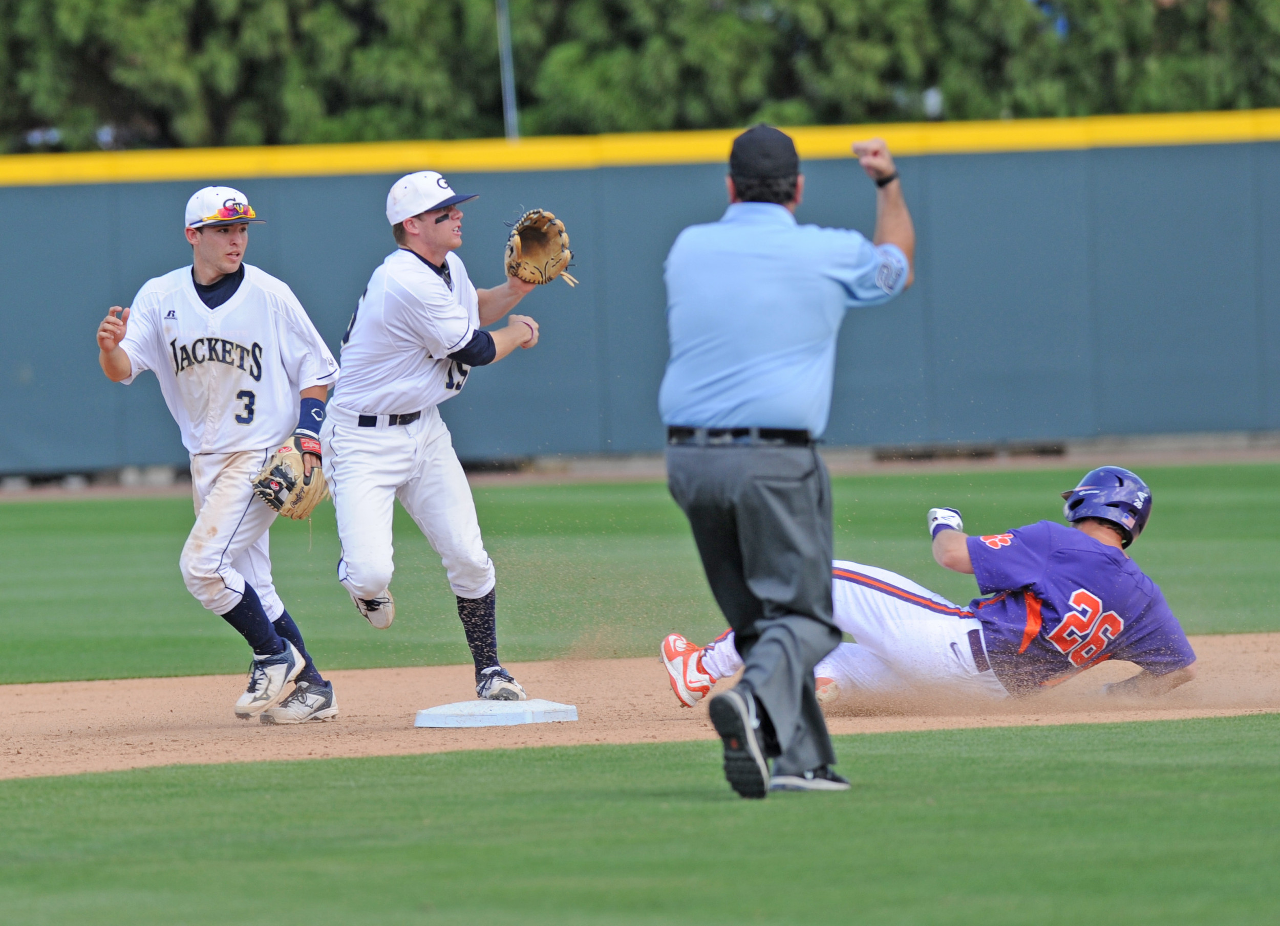 Wade Bailey (3), Connor Justus (15)