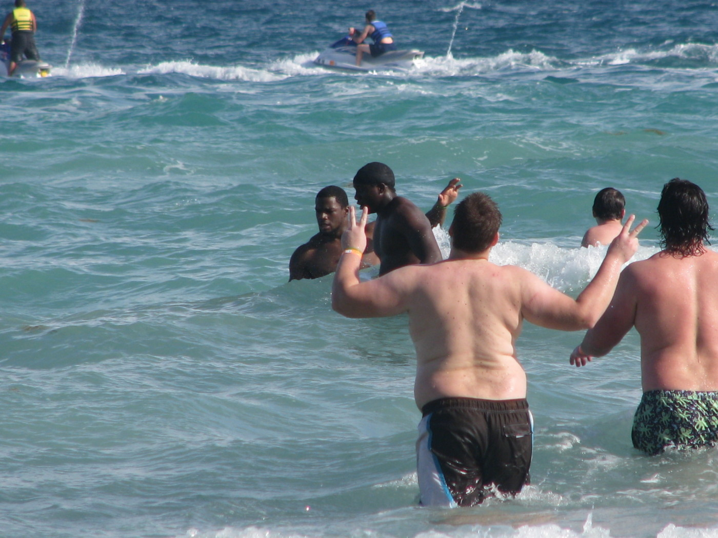 Orange Bowl Day 2: Beach Outing