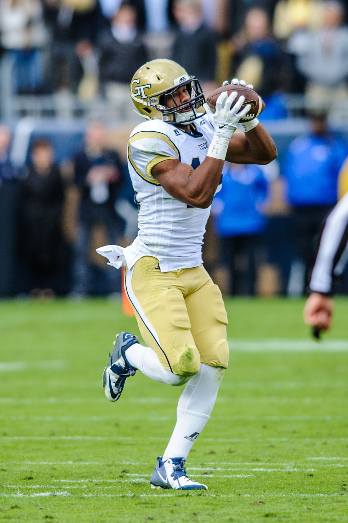 DeAndre Smelter (15)