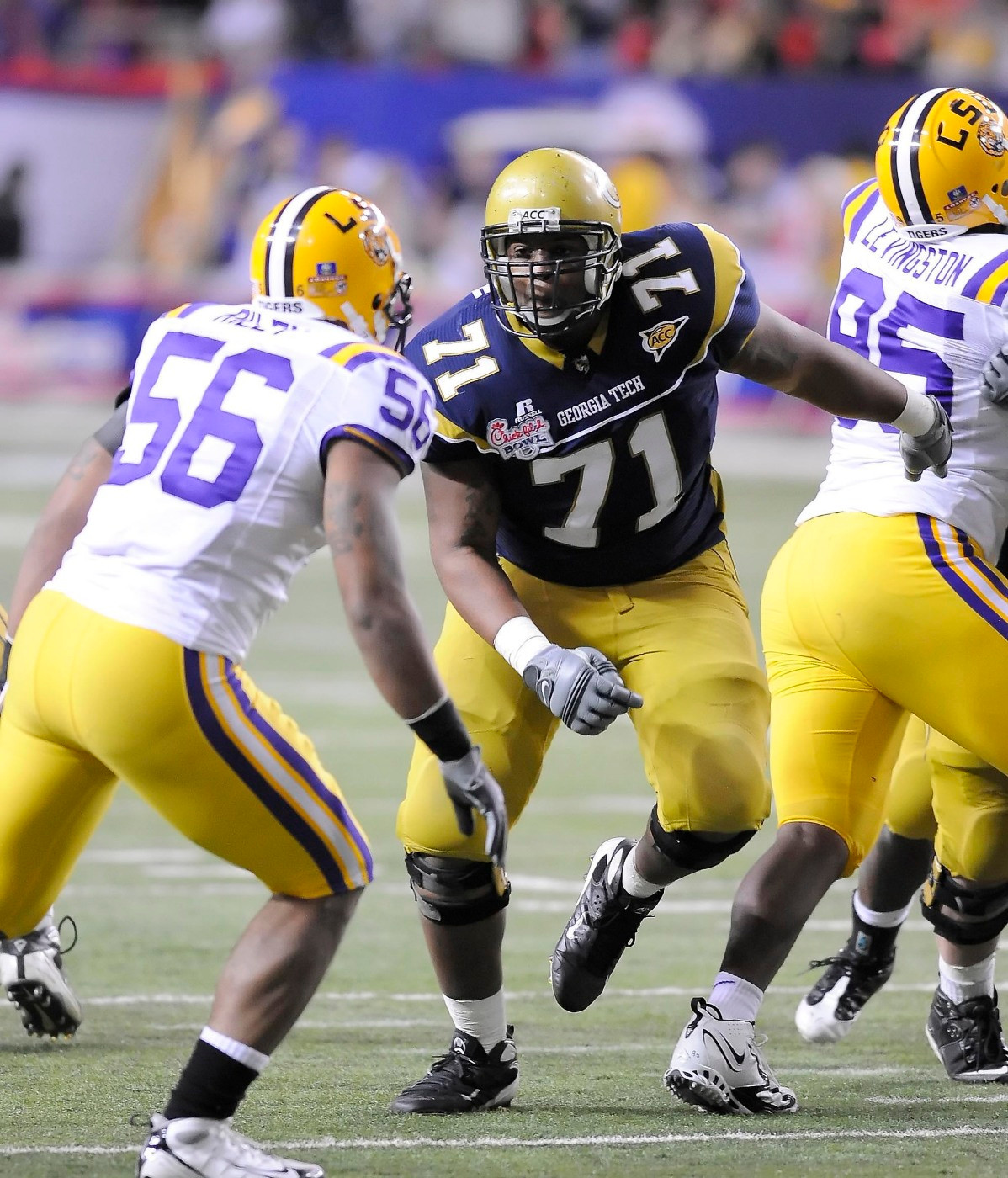 Cord Howard (71) blocking. Photo by LensEffects