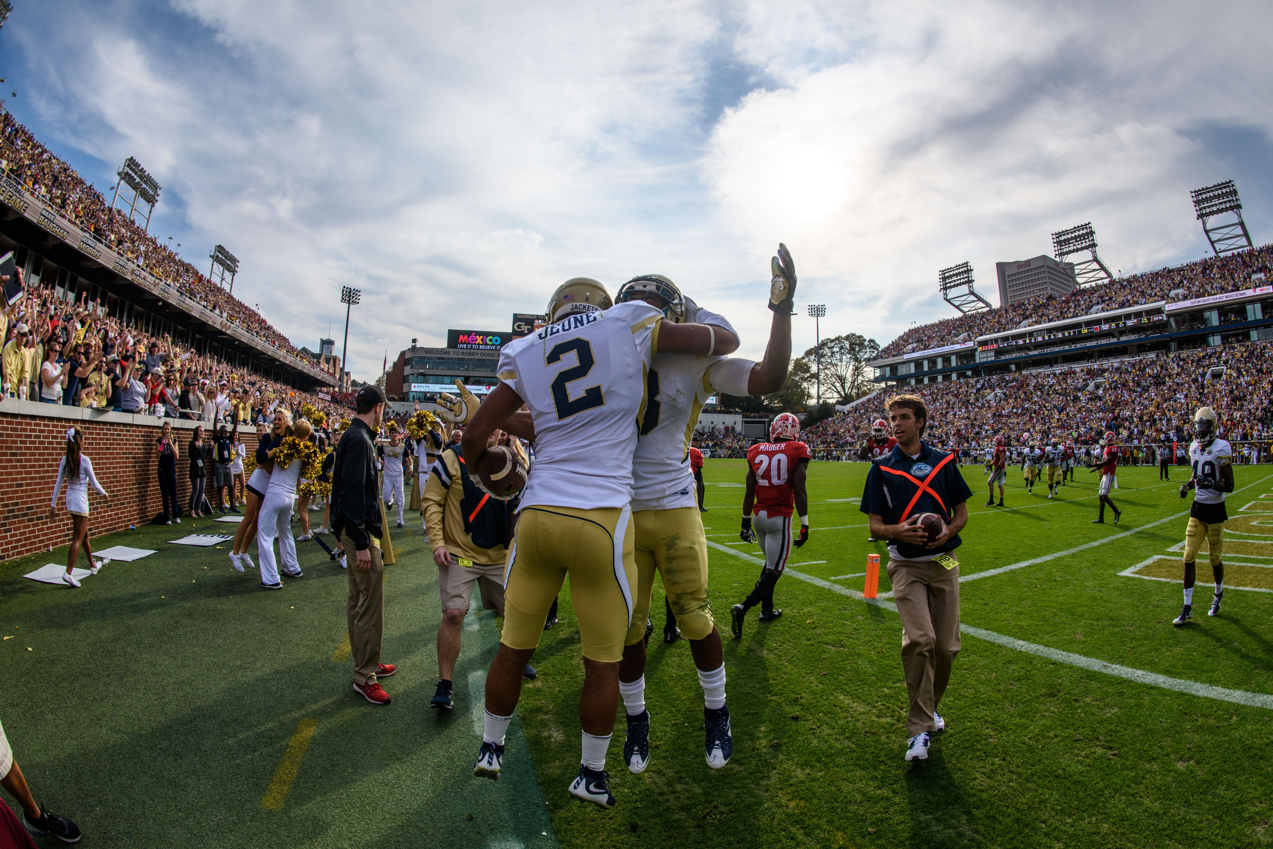 Ricky Jeune (2), Isiah Willis (3)