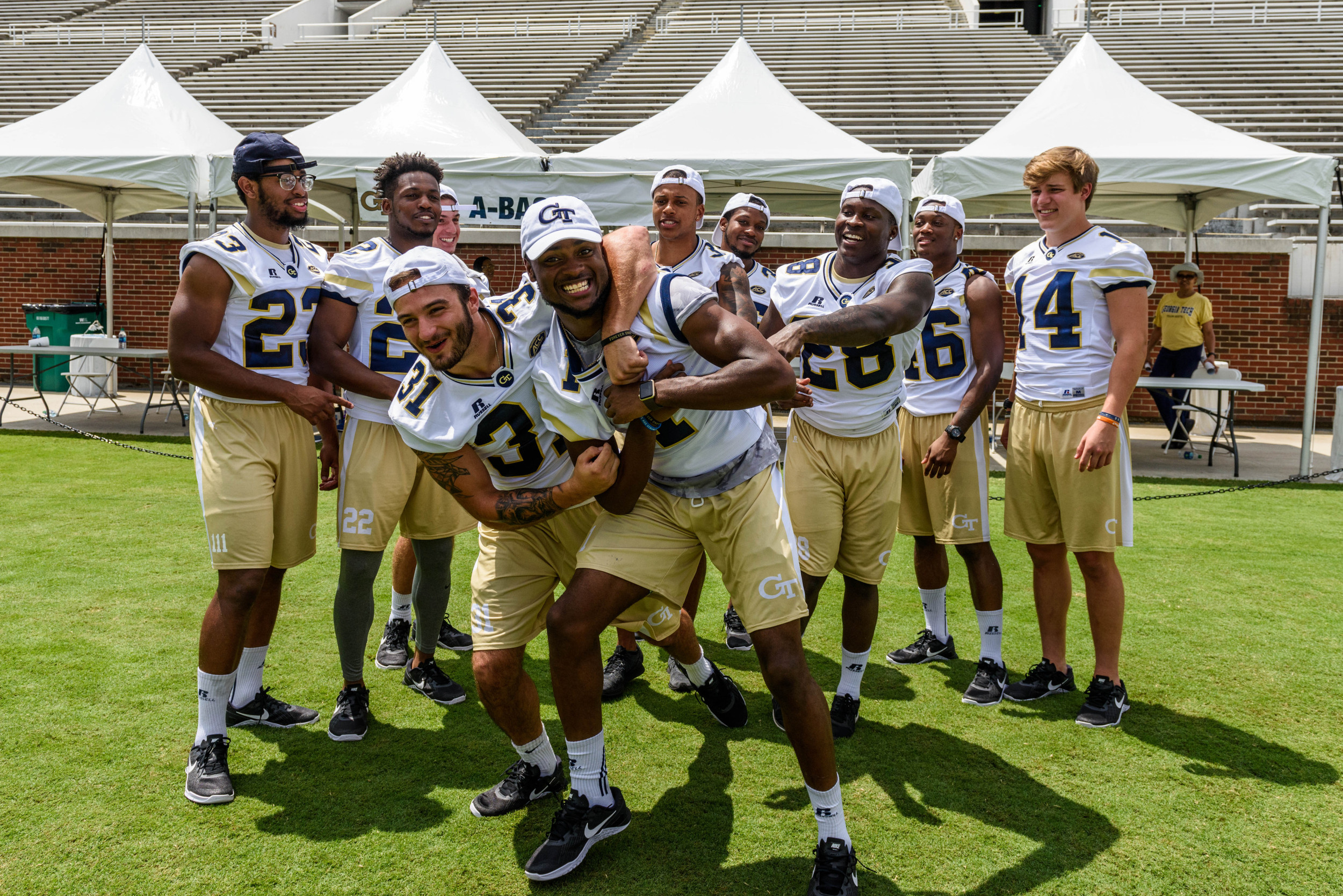 Josh Blancato (27), Nathan Cottrell (31), Melvin Davis (23), Xavier Gantt (46), J.J. Green (28), Omahri Jarrett (36), Clinton Lynch (22), Mark Rew (14), Qua Searcy (1), Chris Turner (32)