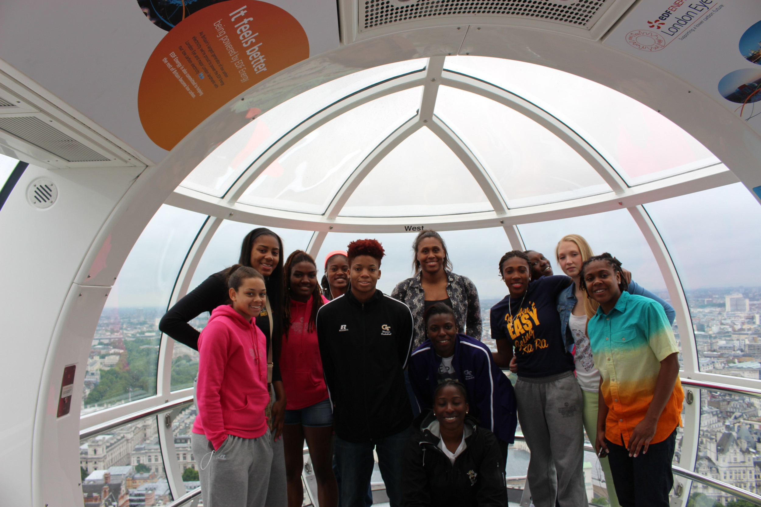 Foreign tour team picture London Eye