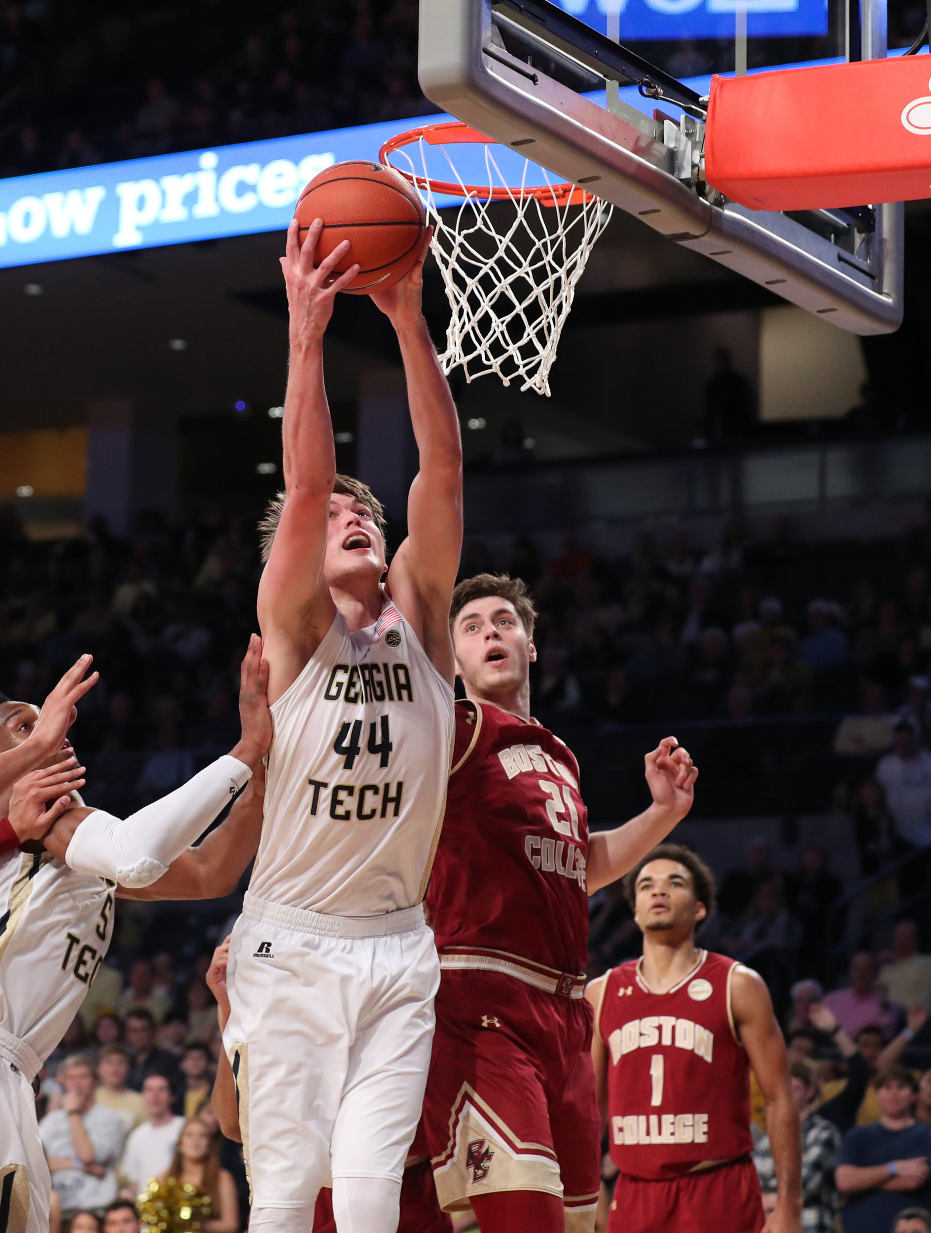 Yellow Jackets center Ben Lammers (44) grabs a rebound. Jason Getz-USA TODAY Sports