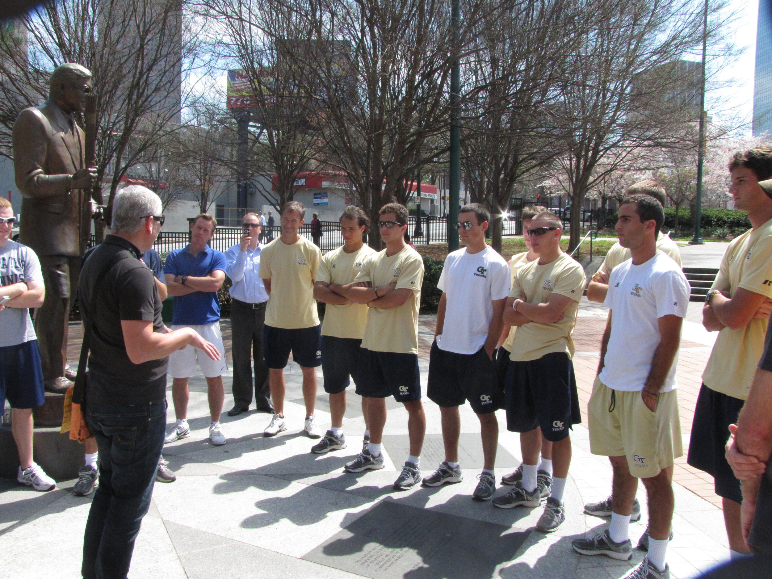 Louie Giglio talks to the Georgia Tech Men's Tennis team