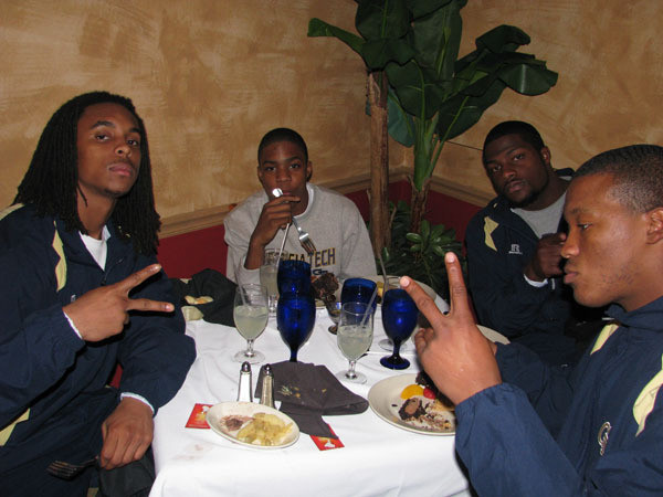 Yellow Jackets eat dinner at Fire of Brazil.