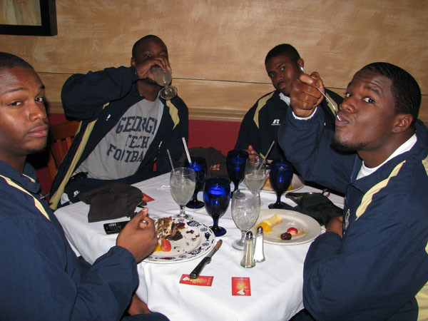 Yellow Jackets eat dinner at Fire of Brazil.