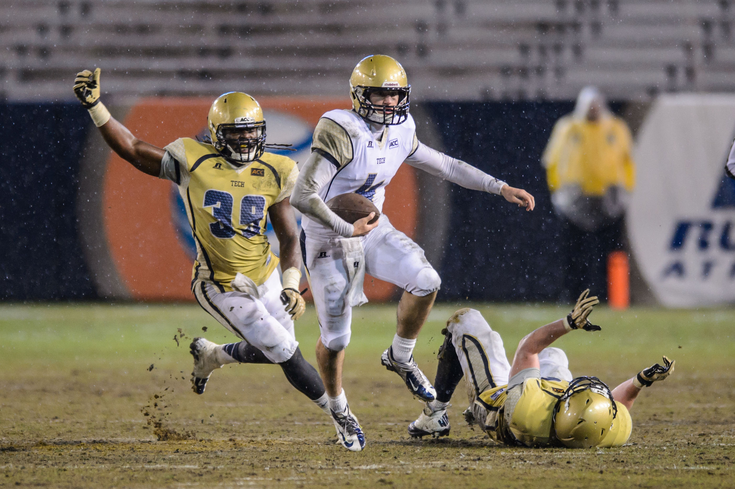 Chaz Cheeks (39), Brady Swilling (4)