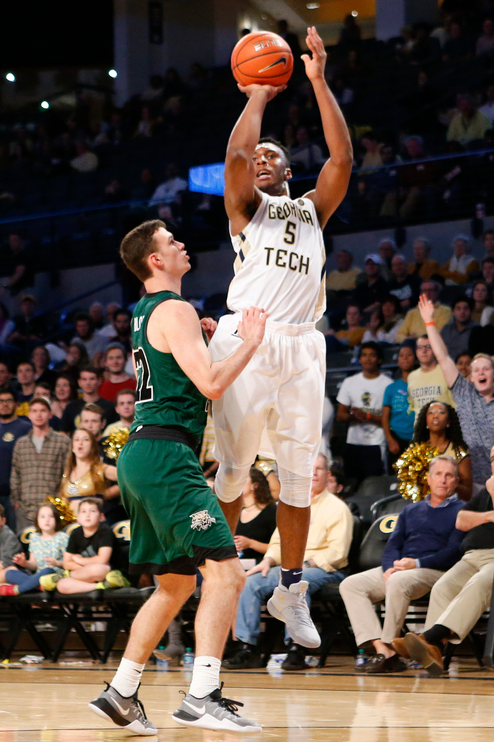 Yellow Jackets guard Josh Okogie (5) shoots the ball. Brett Davis-USA TODAY Sports