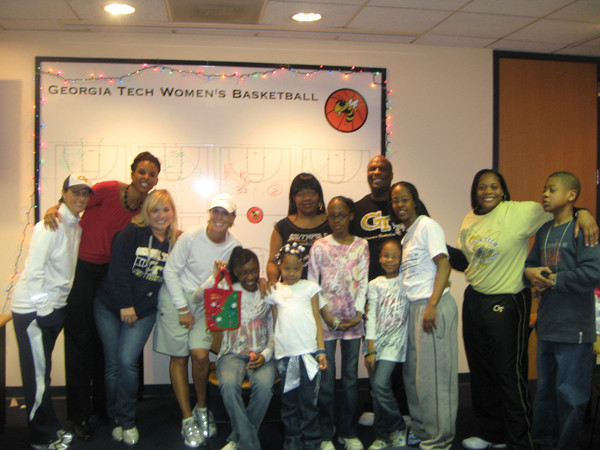 Yellow Jackets take part in Adopt a Family Initiative