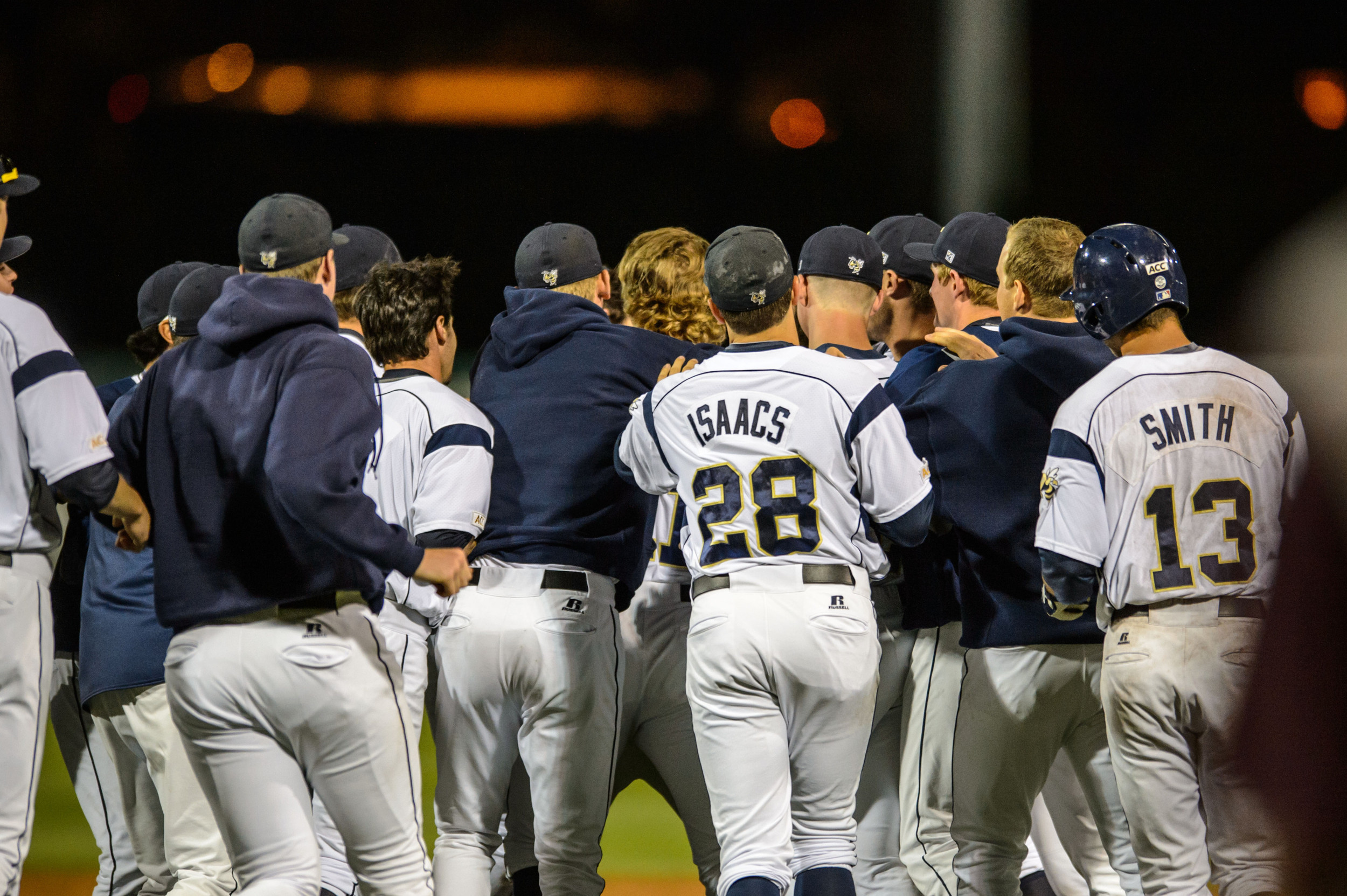 The team celebrates the walk-off victory!
