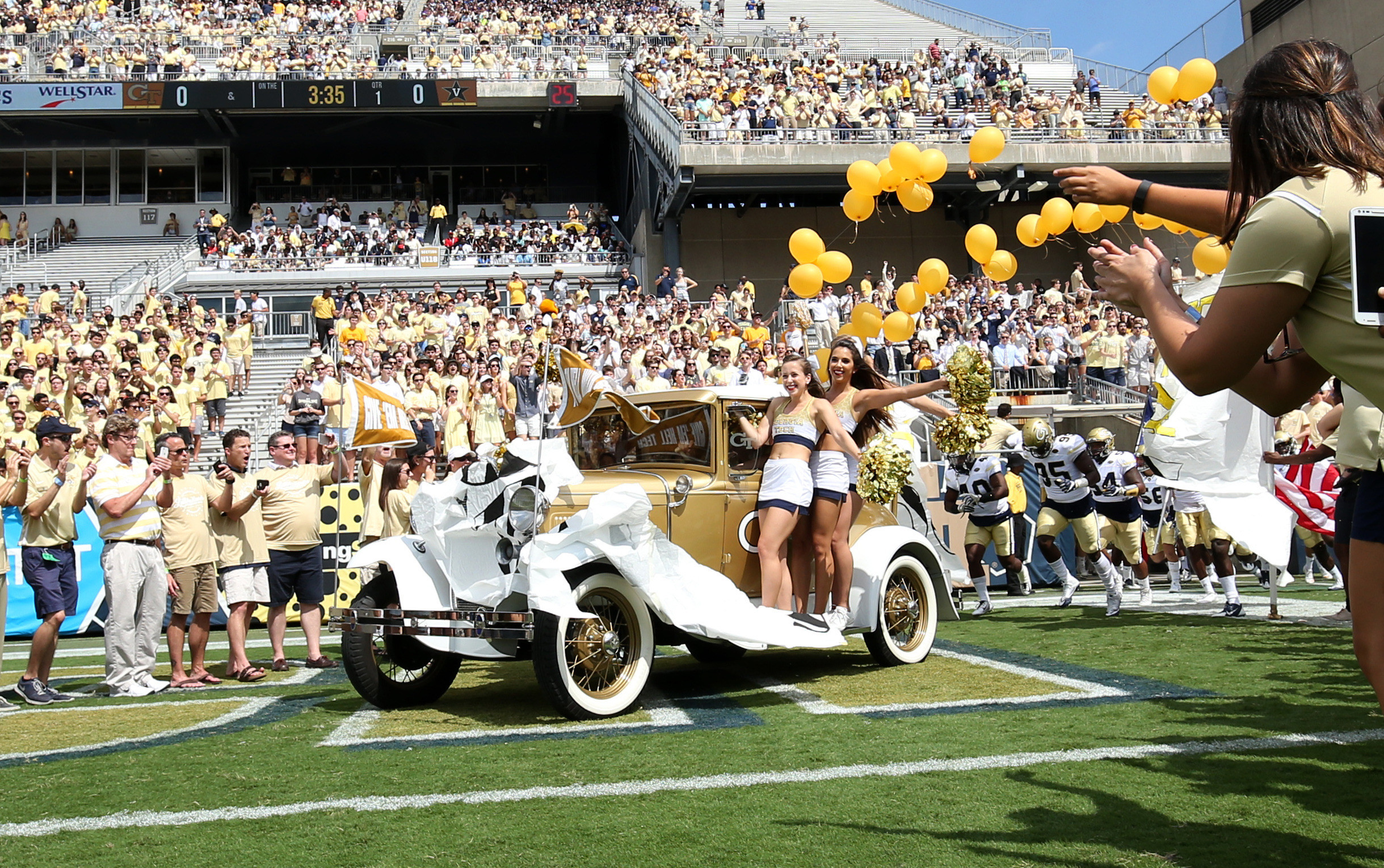 Yellow Jackets Ramblin' Wreck drives onto the field. Jason Getz-USA TODAY Sports