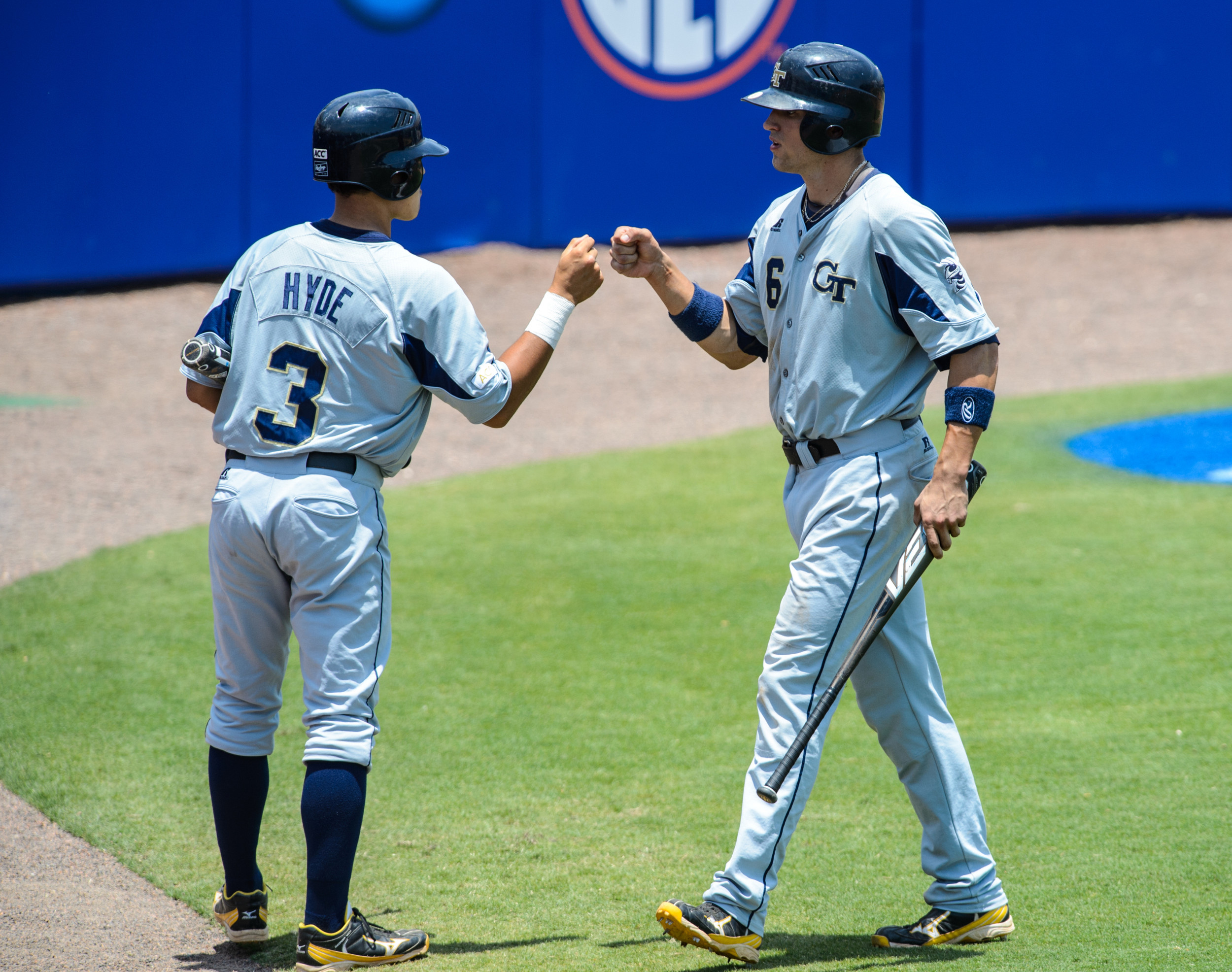 Mott Hyde (3), Brandon Thomas (6)