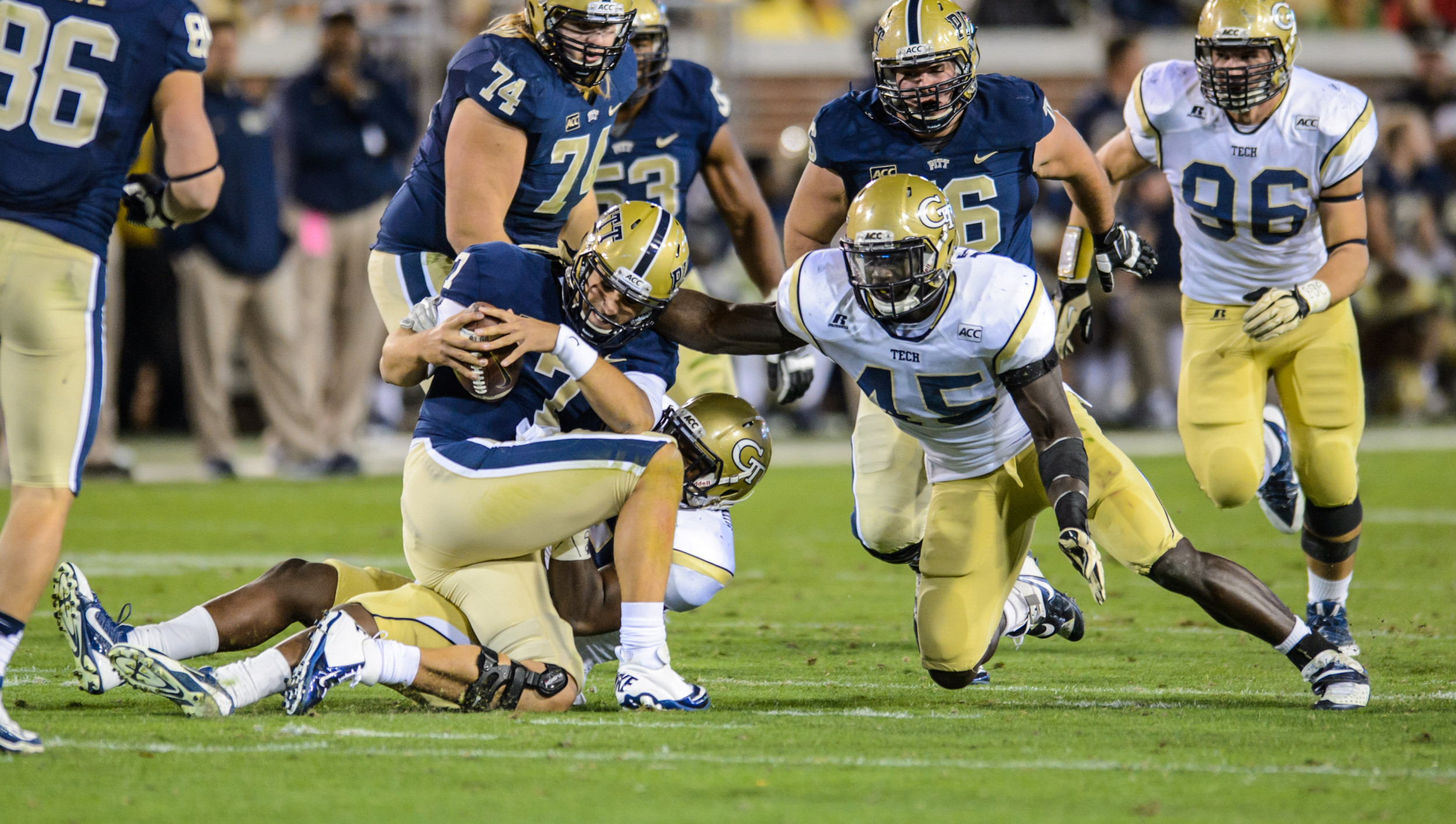 Jeremiah Attaochu (45), Jabari Hunt-Days (32)