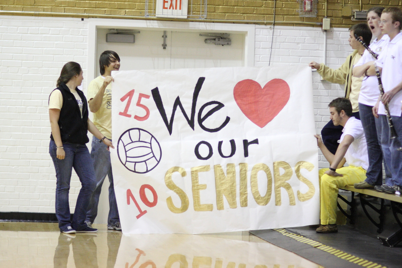 Fans cheer on the Yellow Jackets