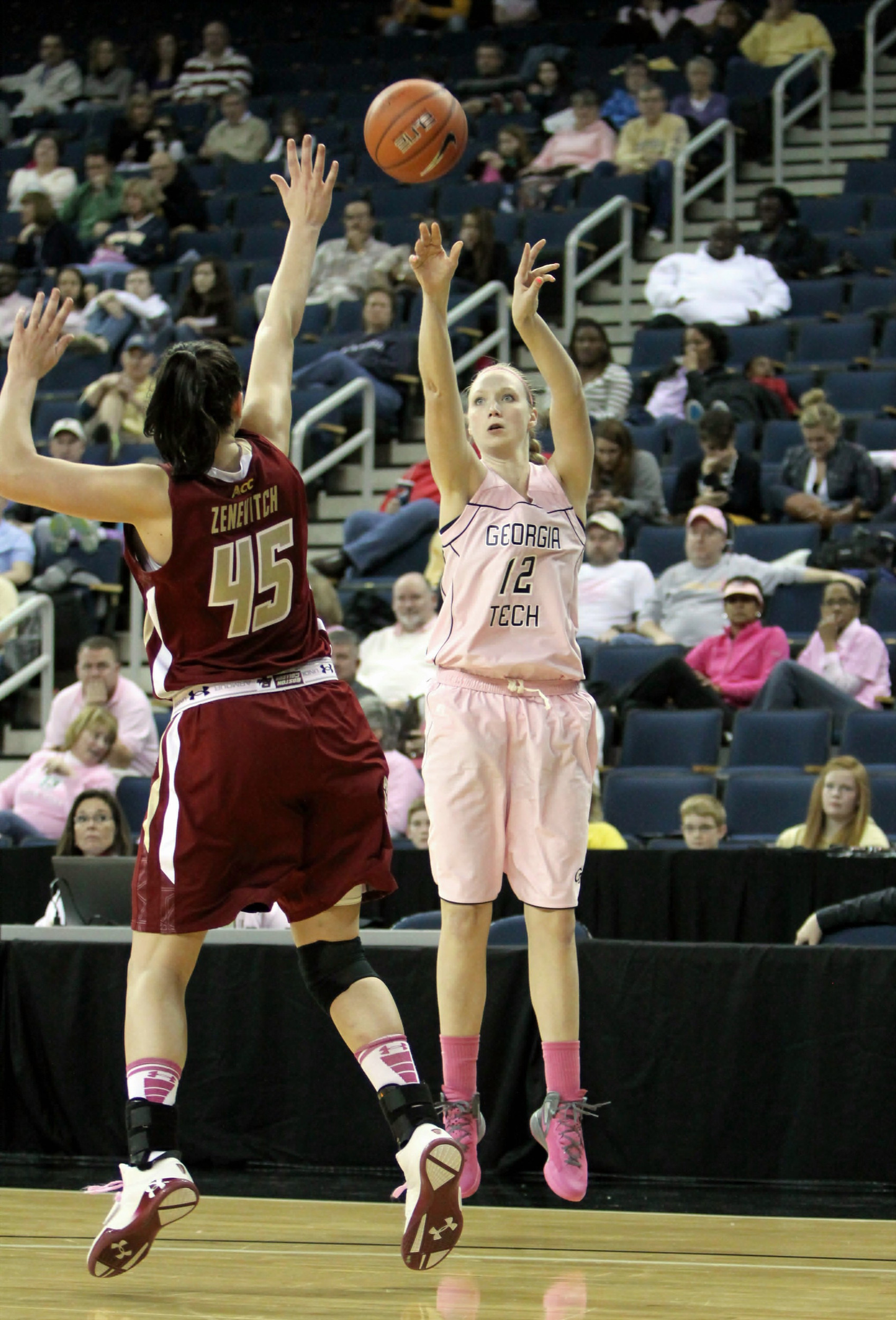 Frida Fogdemark shooting over Boston College during the Play 4Kay game.