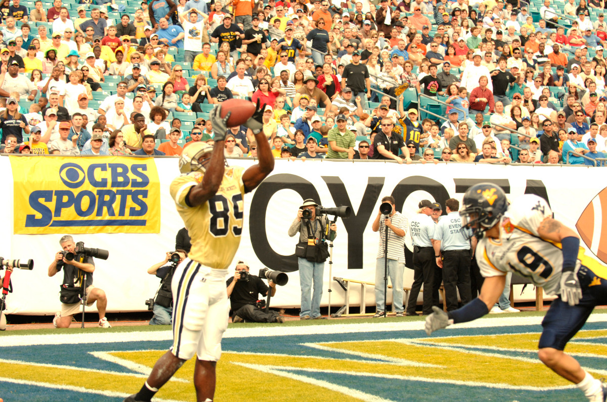 James Johnson with a touchdown catch from Taylor Bennett.