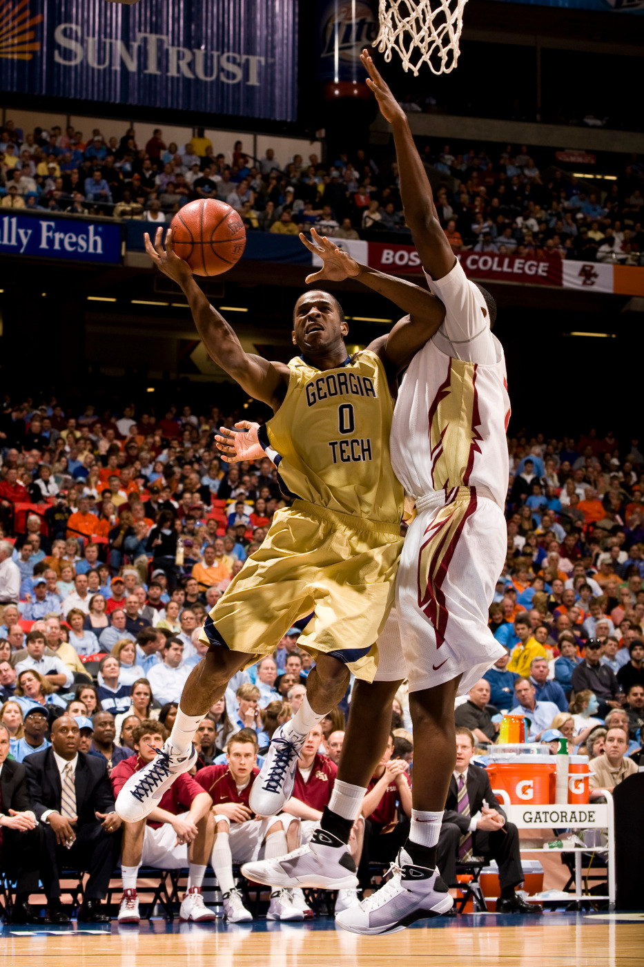 Lewis Clinch goes up for a layup vs. Florida State in the ACC Tournament - March 13, 2009