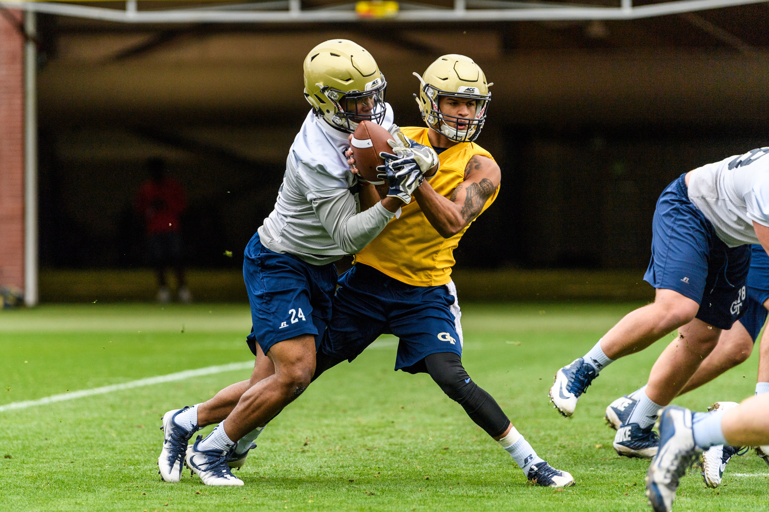 Tobias Oliver (18), Jordan Ponchez-Mason (24)