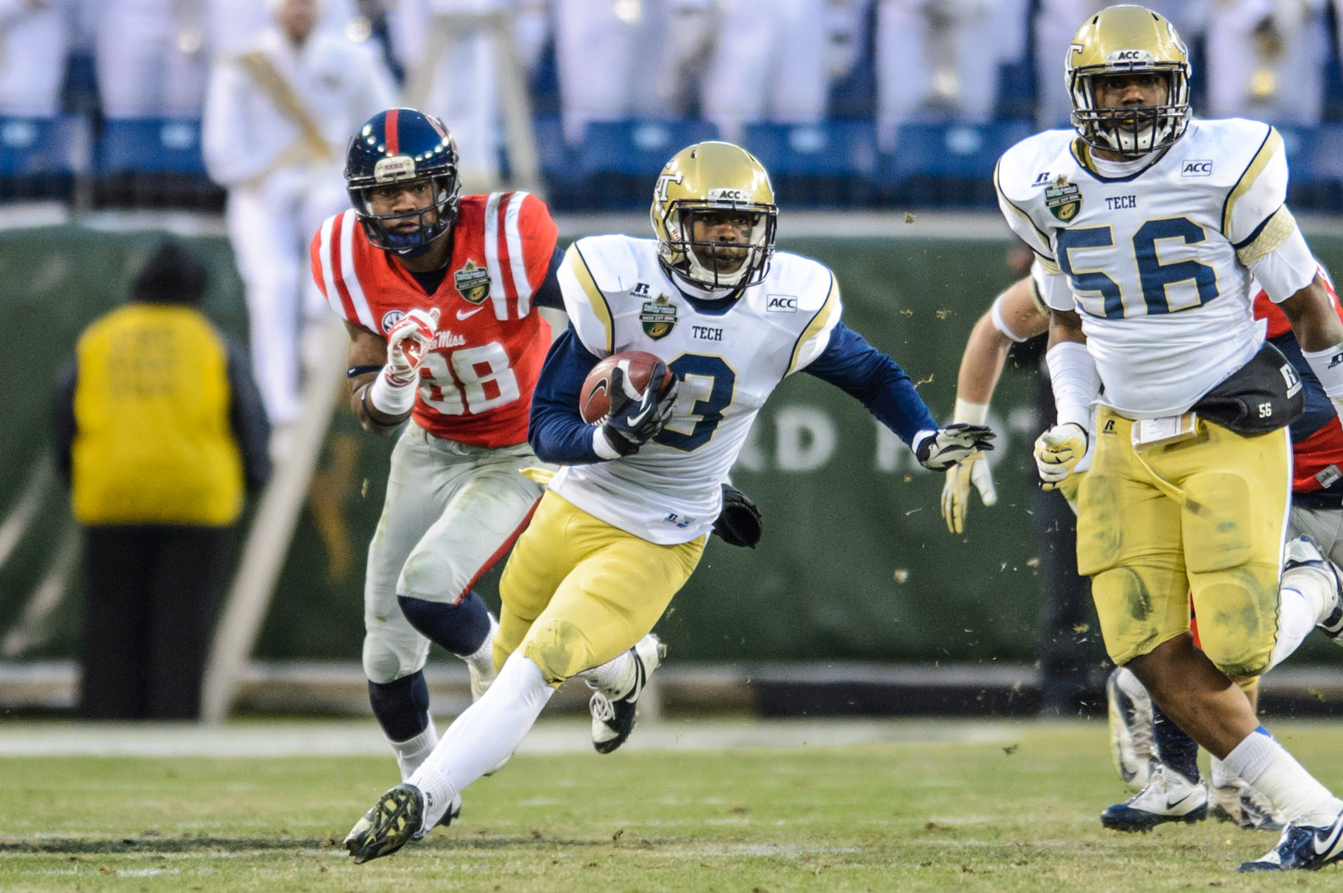 Dennis Andrews (3)