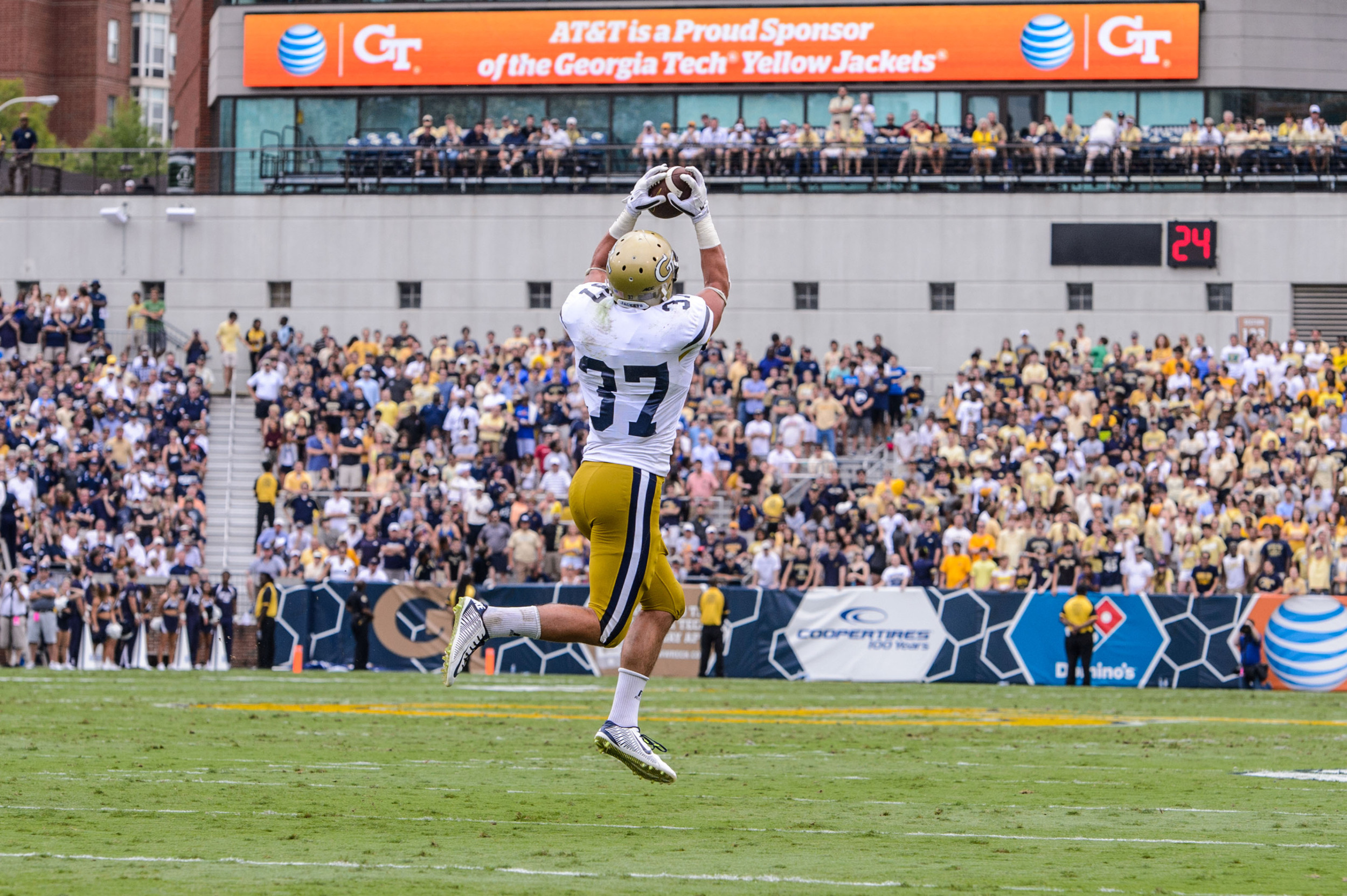 Zach Laskey (37)