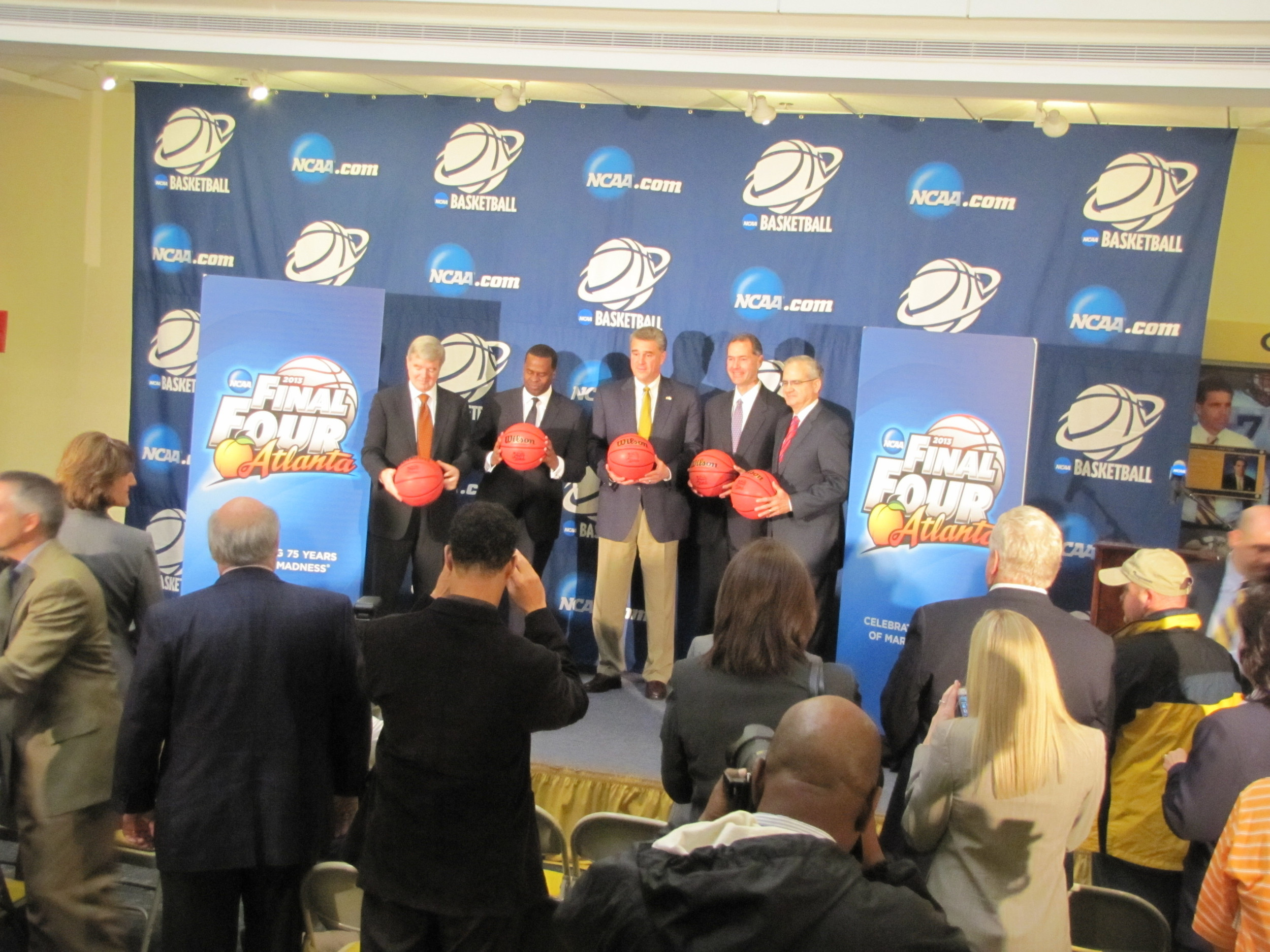 The NCAA 2013 Men's Final Four logo for the city of Atlanta is unveiled.